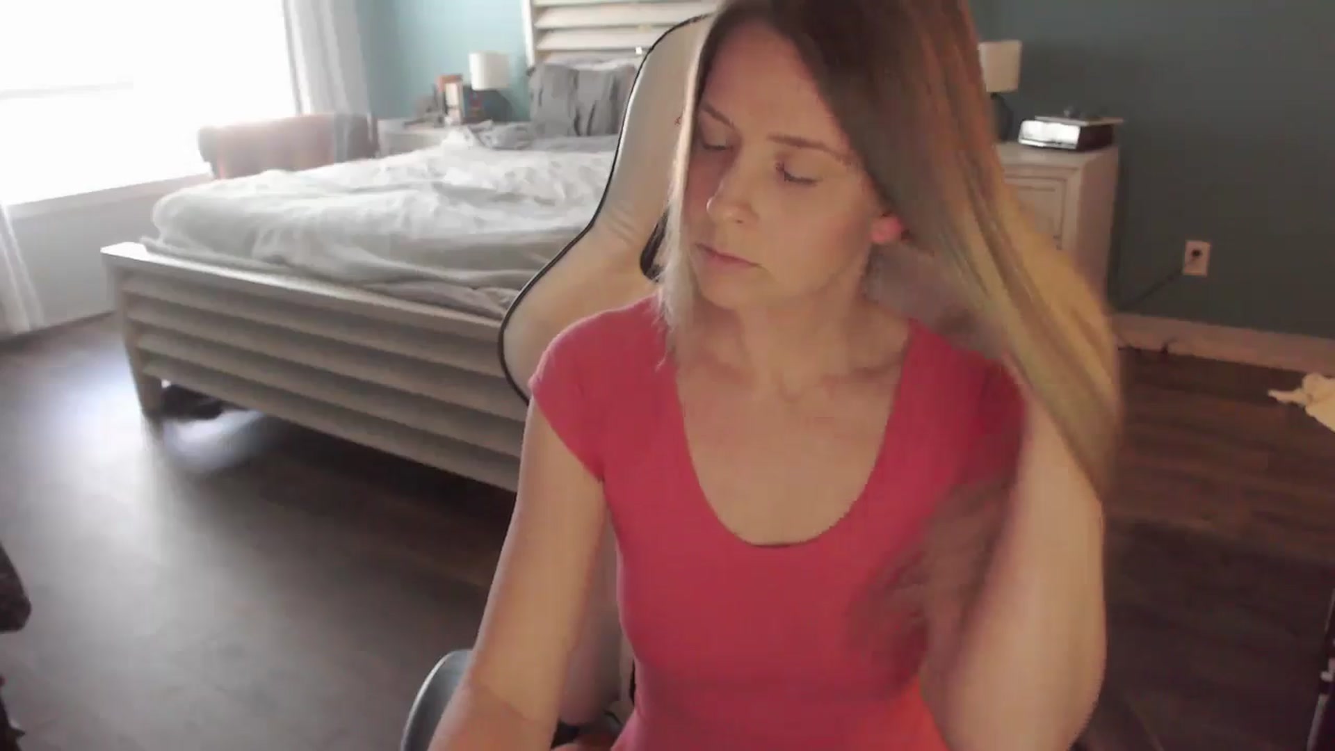 Gallery image thumbnail from ZenZoey's myfreecams stream on, 02/10/2026, 18:56 image 4 of 20