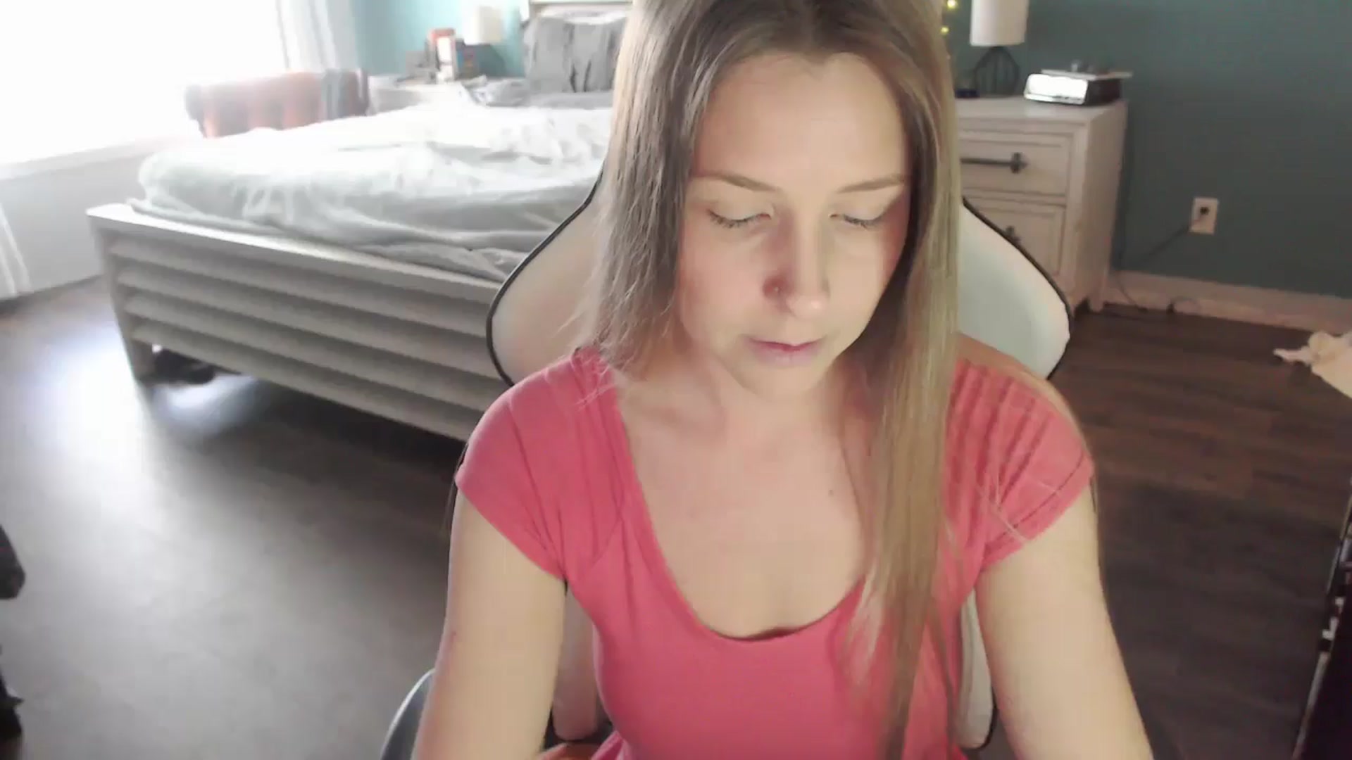 Gallery image thumbnail from ZenZoey's myfreecams stream on, 02/10/2026, 18:56 image 19 of 20