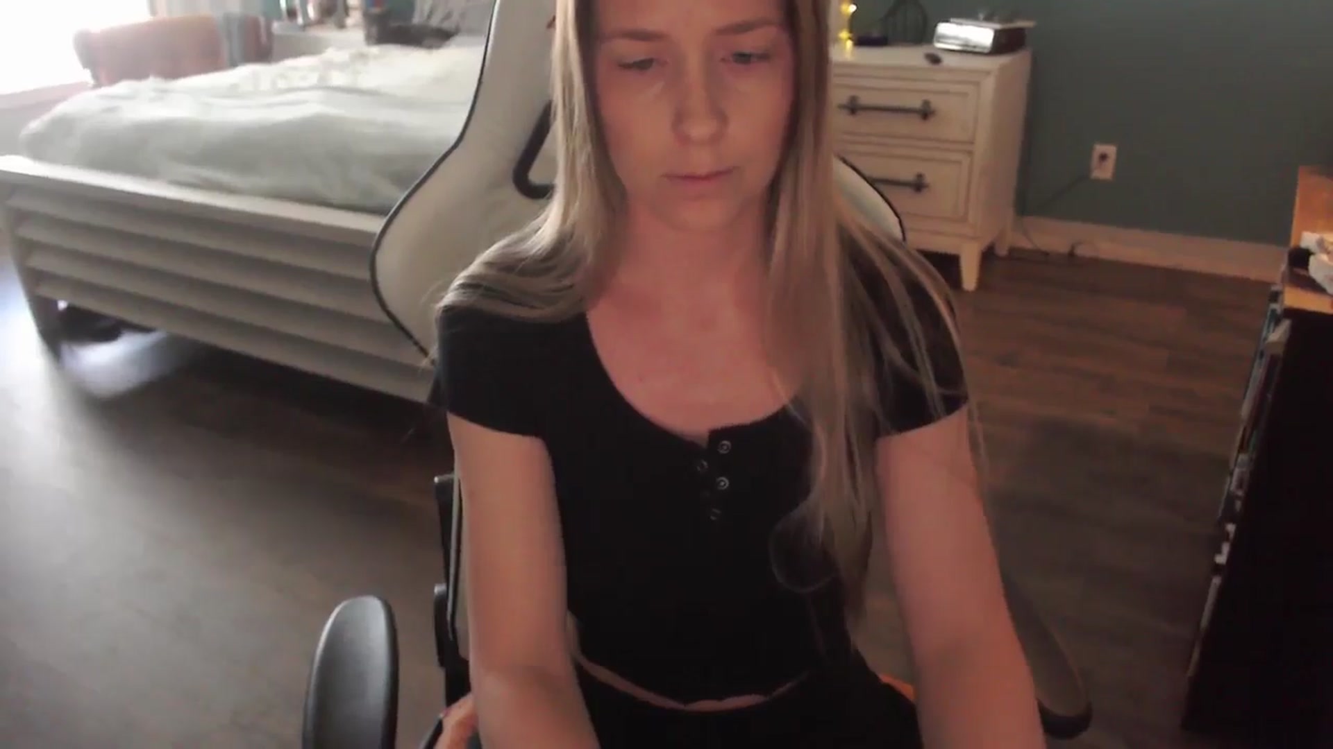 Gallery image thumbnail from ZenZoey's myfreecams stream on, 02/11/2026, 17:30 image 10 of 20