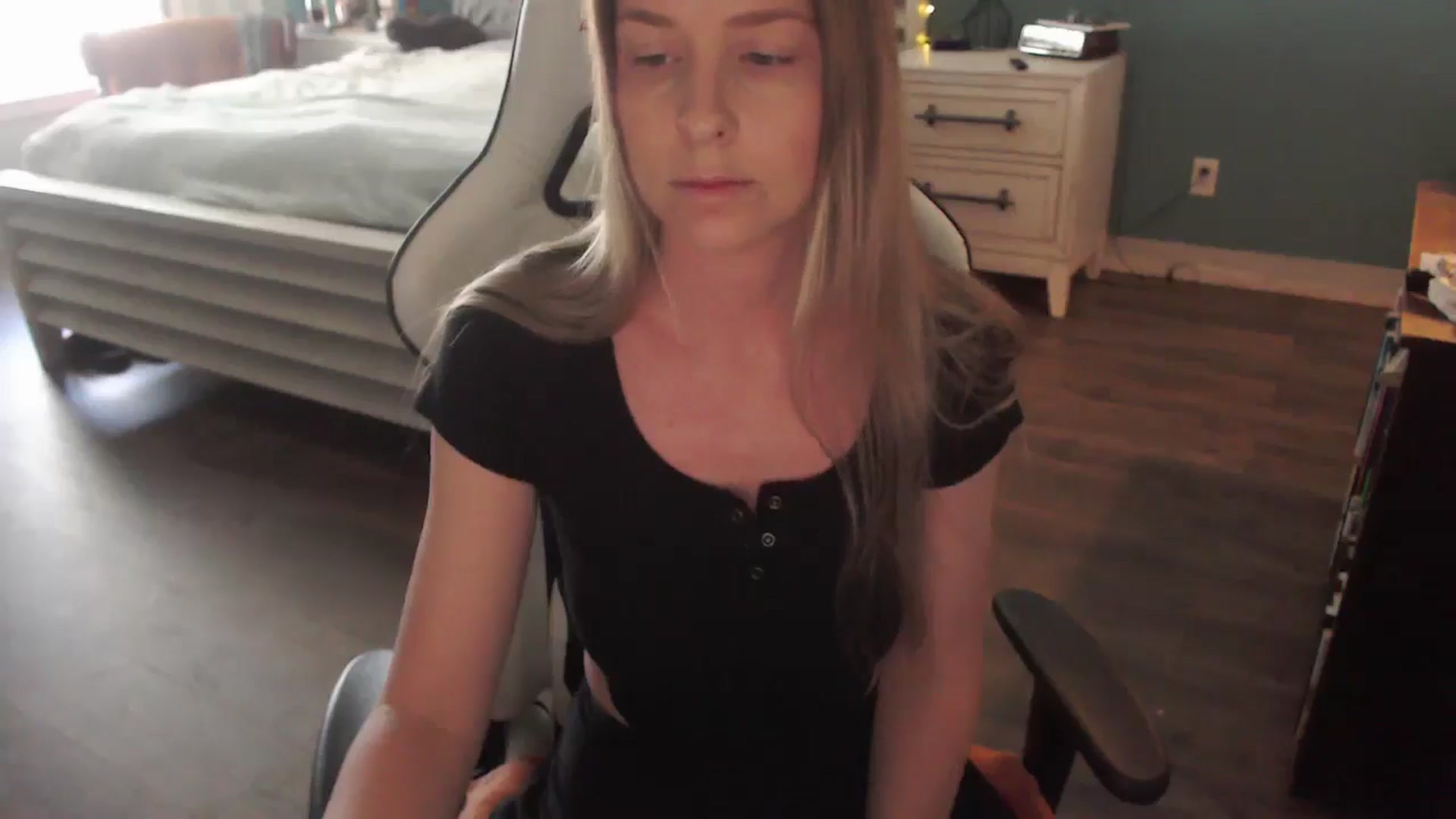 Gallery image thumbnail from ZenZoey's myfreecams stream on, 02/11/2026, 17:30 image 6 of 20