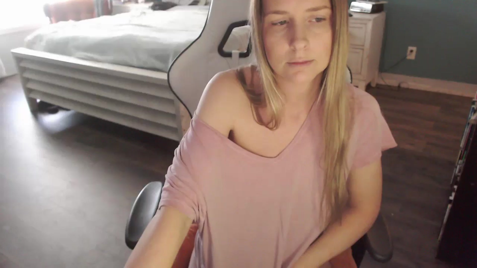 Gallery image thumbnail from ZenZoey's myfreecams stream on, 02/11/2026, 19:39 image 8 of 20
