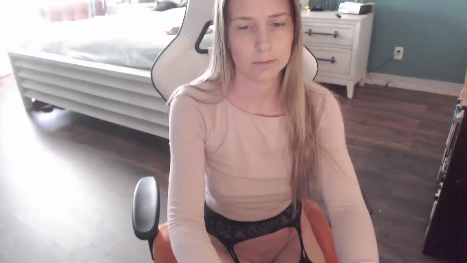 Gallery image thumbnail from ZenZoey's myfreecams stream on, 02/11/2026, 20:46 image 17 of 20