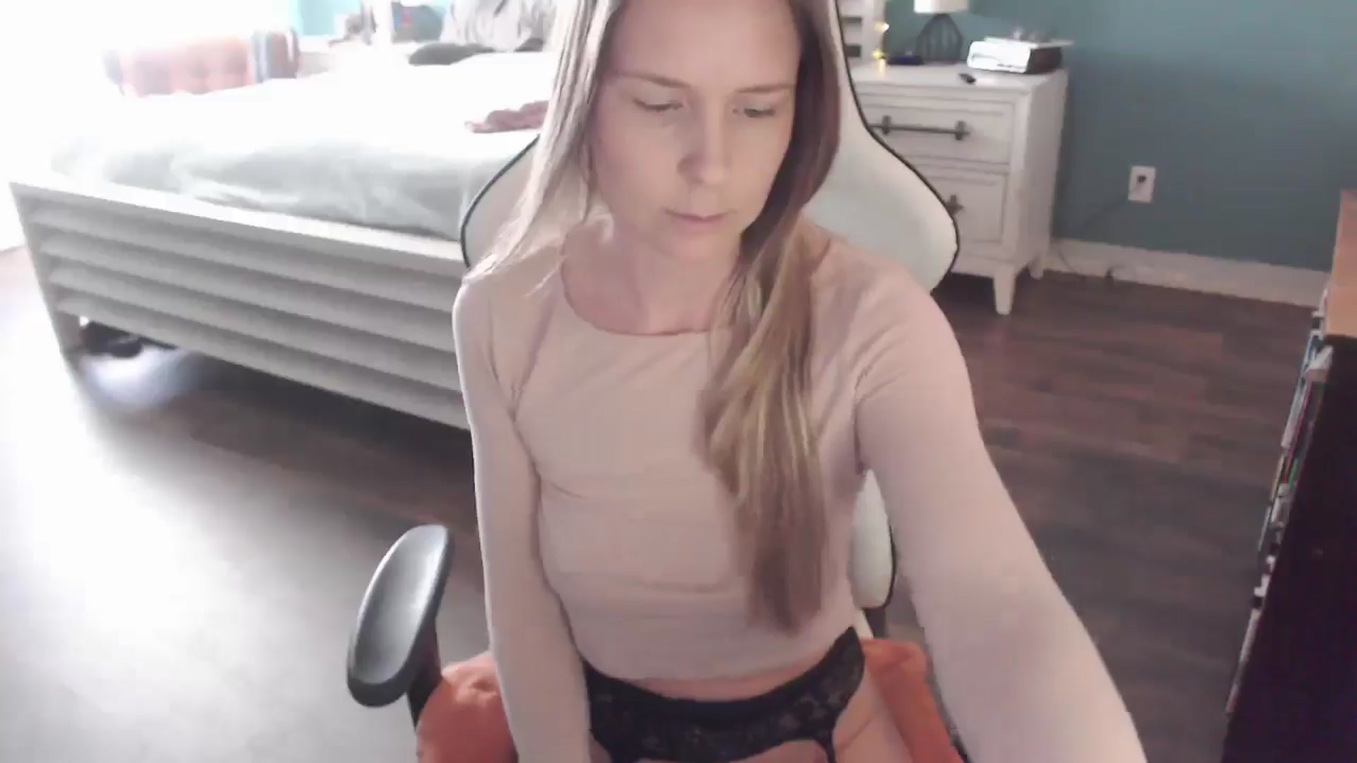 Gallery image thumbnail from ZenZoey's myfreecams stream on, 02/11/2026, 20:46 image 12 of 20