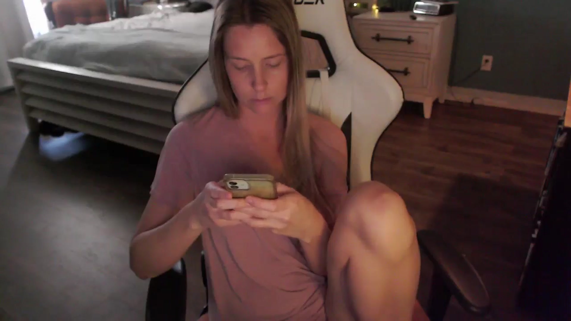Gallery image thumbnail from ZenZoey's myfreecams stream on, 02/11/2026, 21:19 image 15 of 20