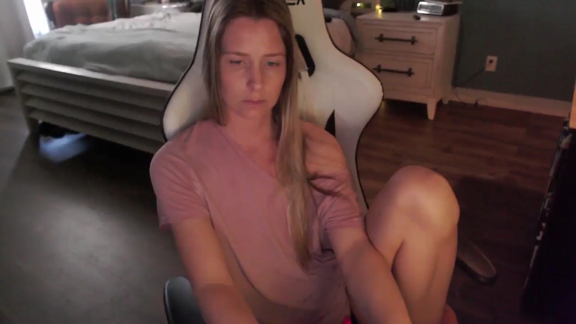 Gallery image thumbnail from ZenZoey's myfreecams stream on, 02/11/2026, 21:19 image 19 of 20