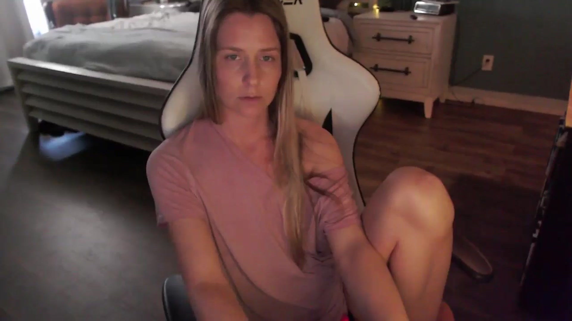 Gallery image thumbnail from ZenZoey's myfreecams stream on, 02/11/2026, 21:19 image 18 of 20