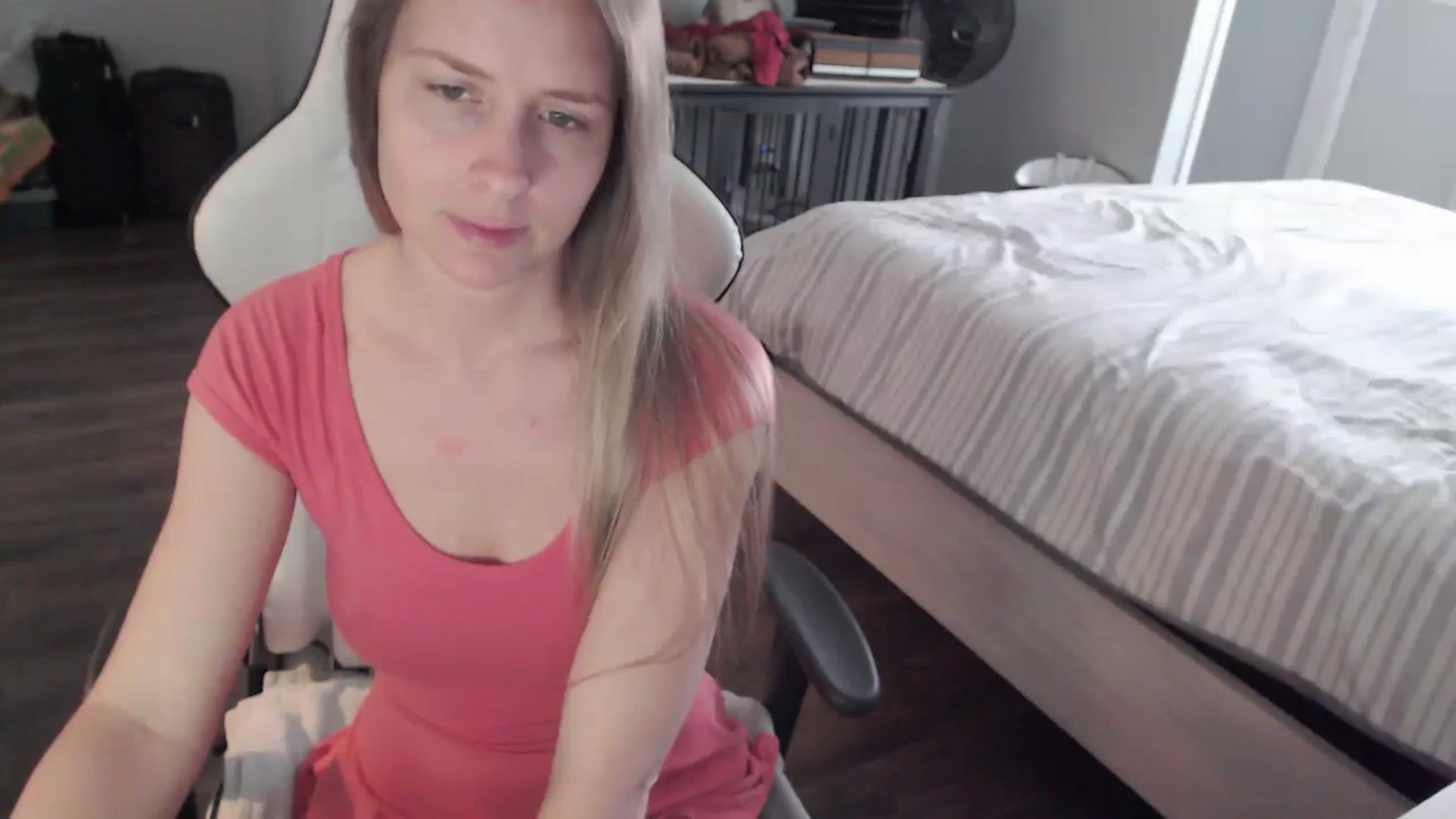 Gallery image thumbnail from ZenZoey's myfreecams stream on, 03/03/2026, 18:01 image 9 of 20