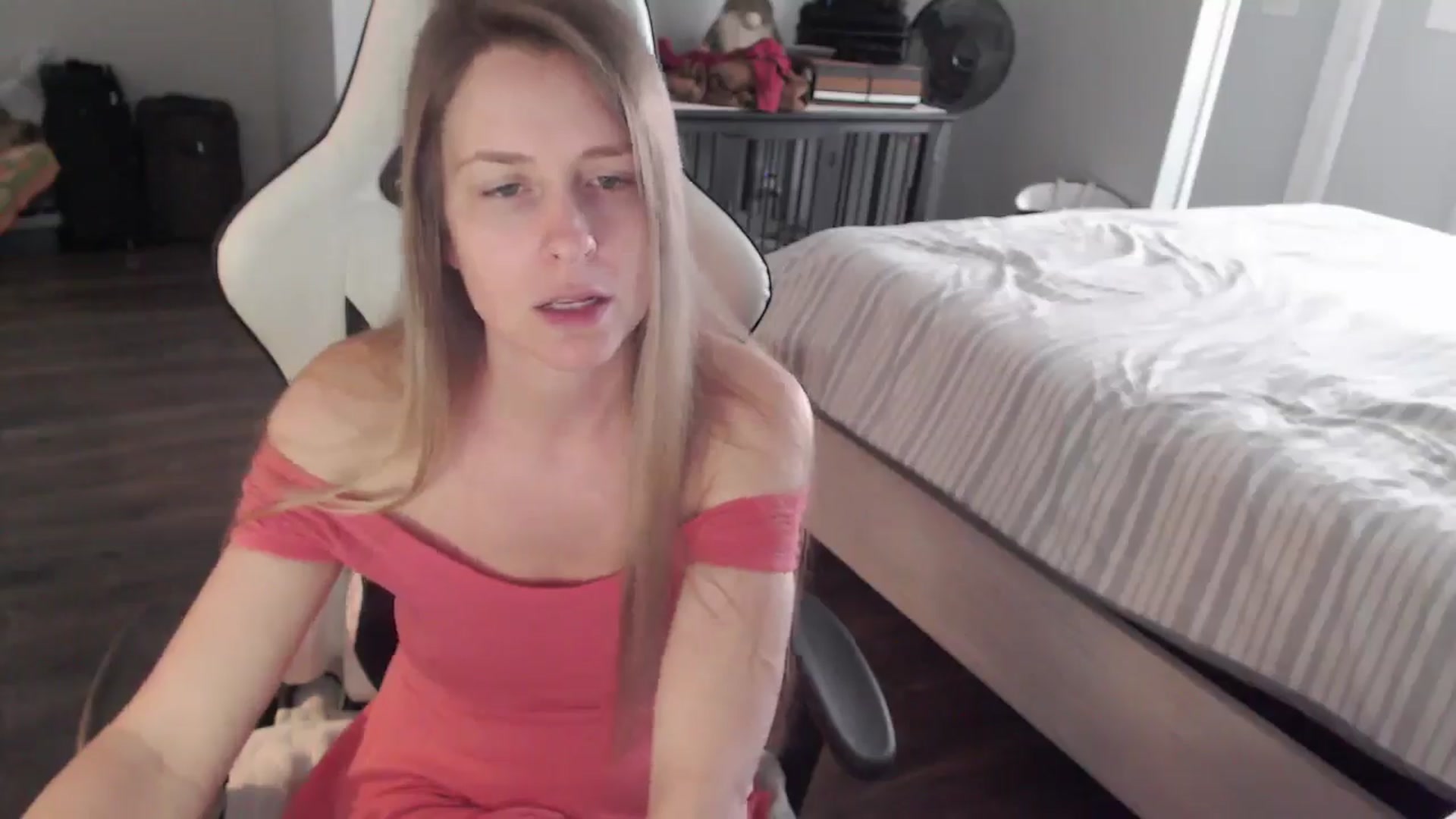 Gallery image thumbnail from ZenZoey's myfreecams stream on, 03/03/2026, 18:43 image 20 of 20