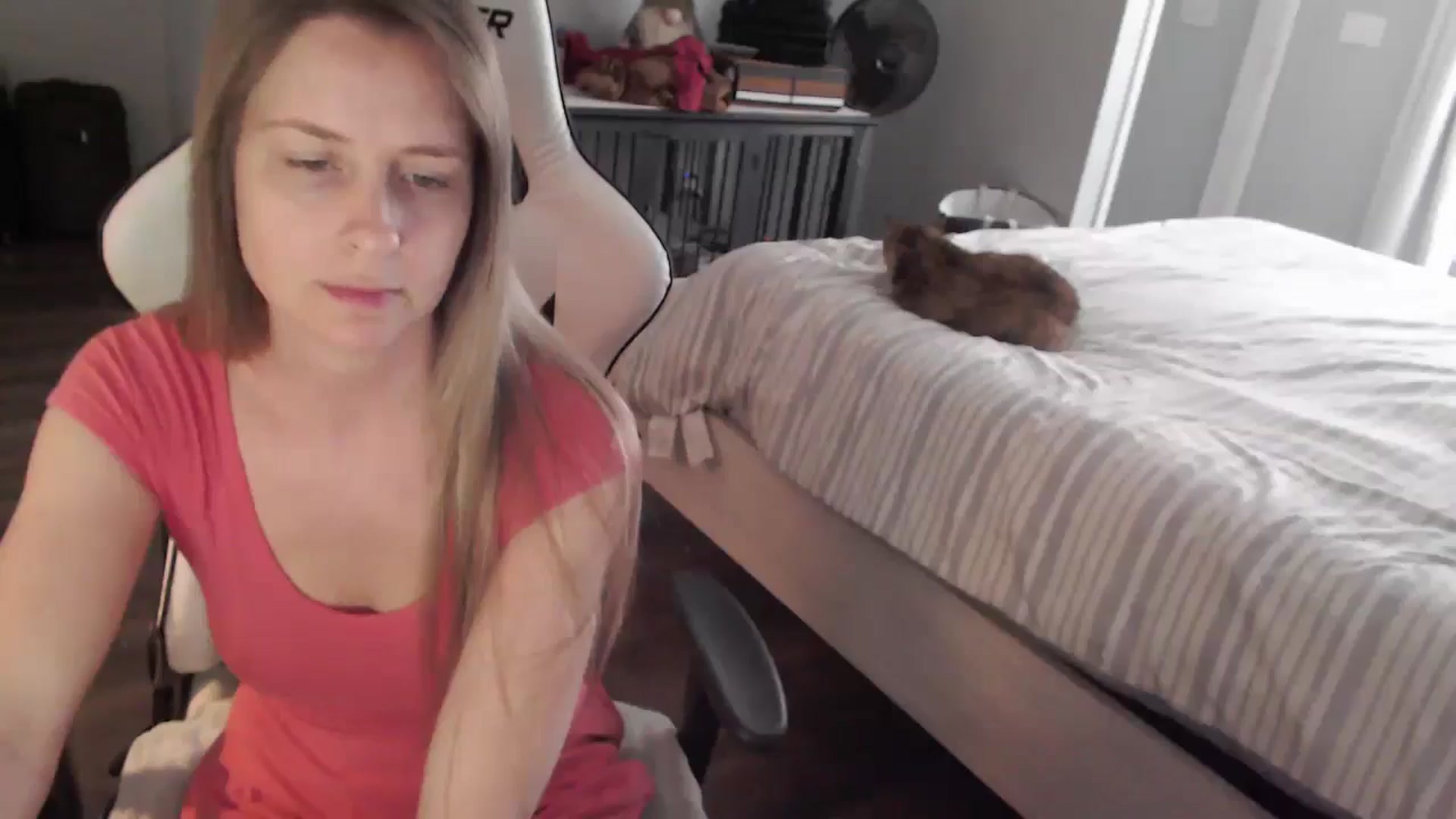 Gallery image thumbnail from ZenZoey's myfreecams stream on, 03/03/2026, 19:15 image 14 of 20