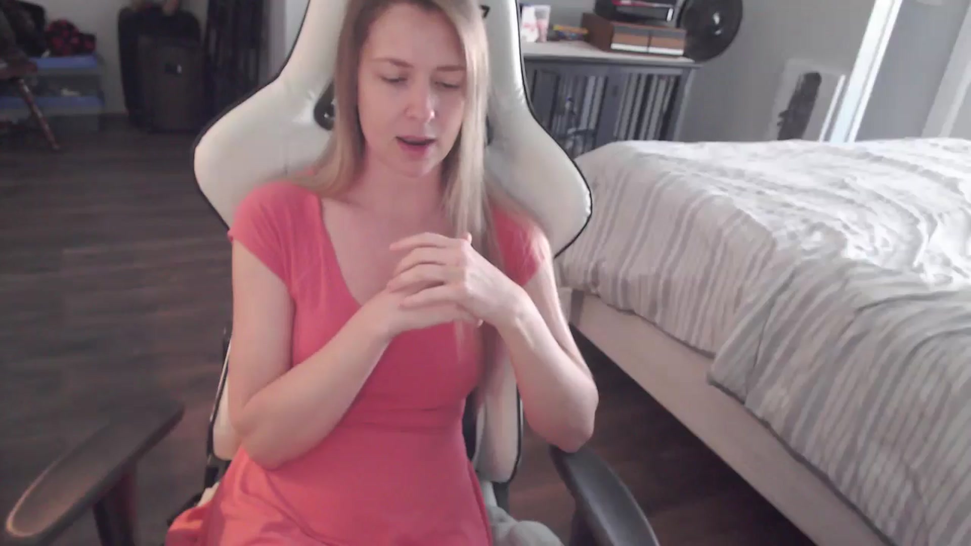 Gallery image thumbnail from ZenZoey's myfreecams stream on, 03/19/2026, 15:28 image 11 of 20