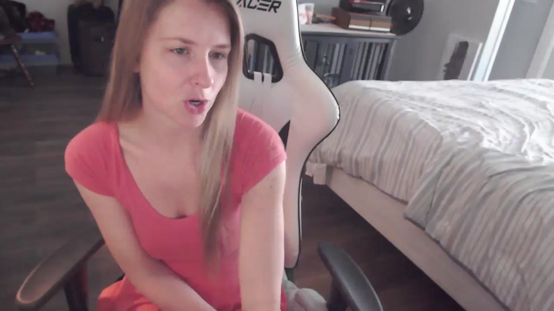 Gallery image thumbnail from ZenZoey's myfreecams stream on, 03/19/2026, 15:28 image 8 of 20