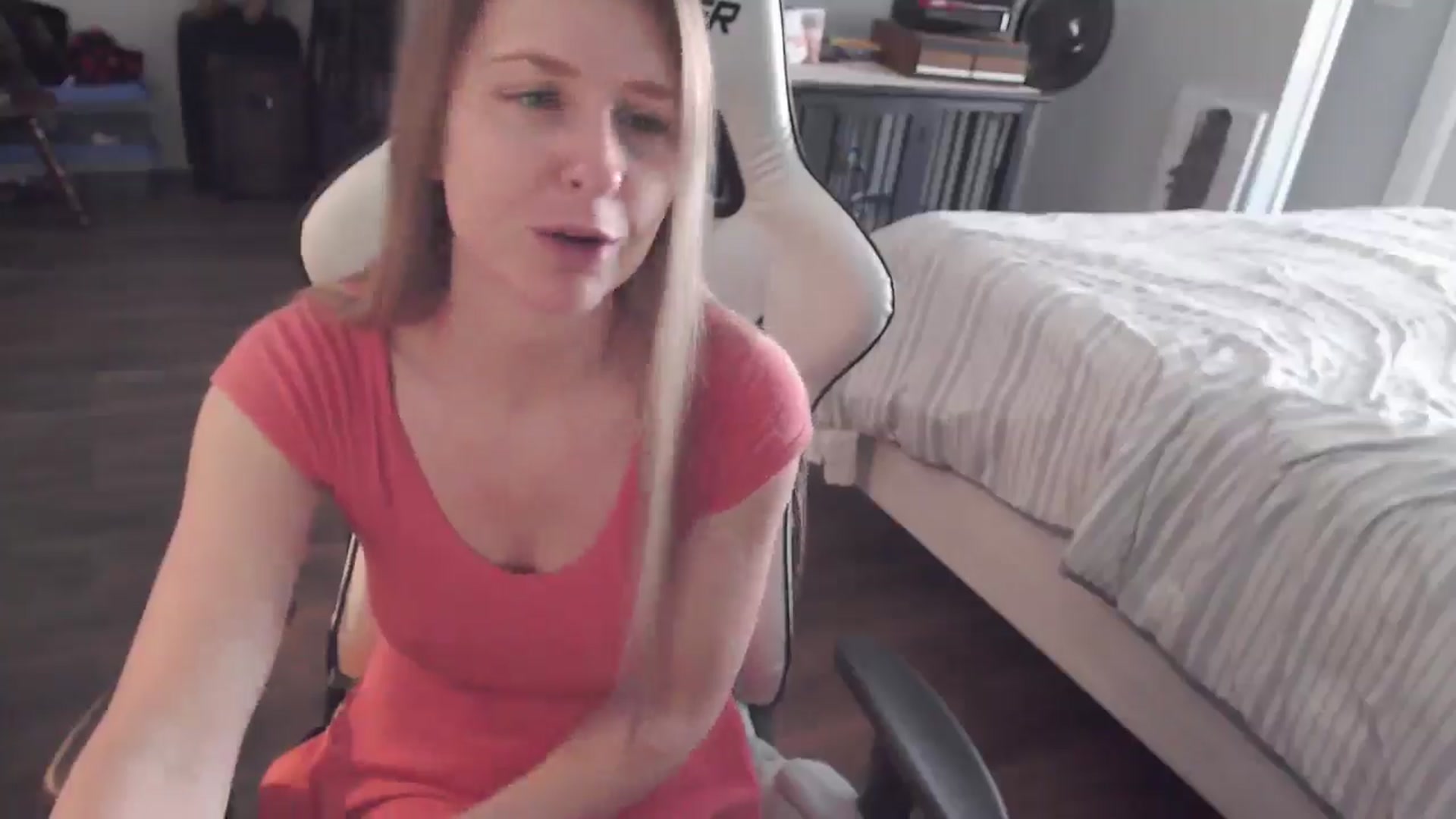 Gallery image thumbnail from ZenZoey's myfreecams stream on, 03/19/2026, 15:28 image 10 of 20
