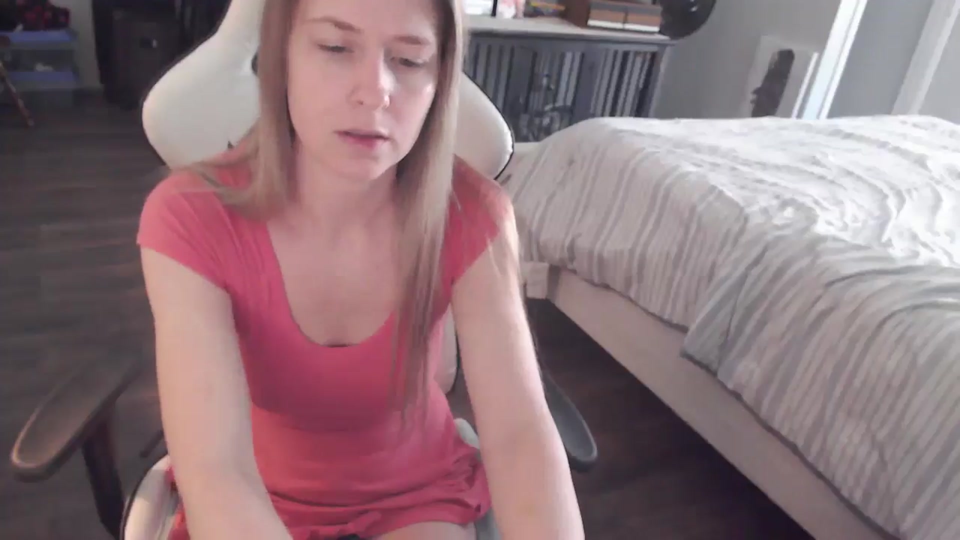 Gallery image thumbnail from ZenZoey's myfreecams stream on, 03/19/2026, 15:28 image 17 of 20