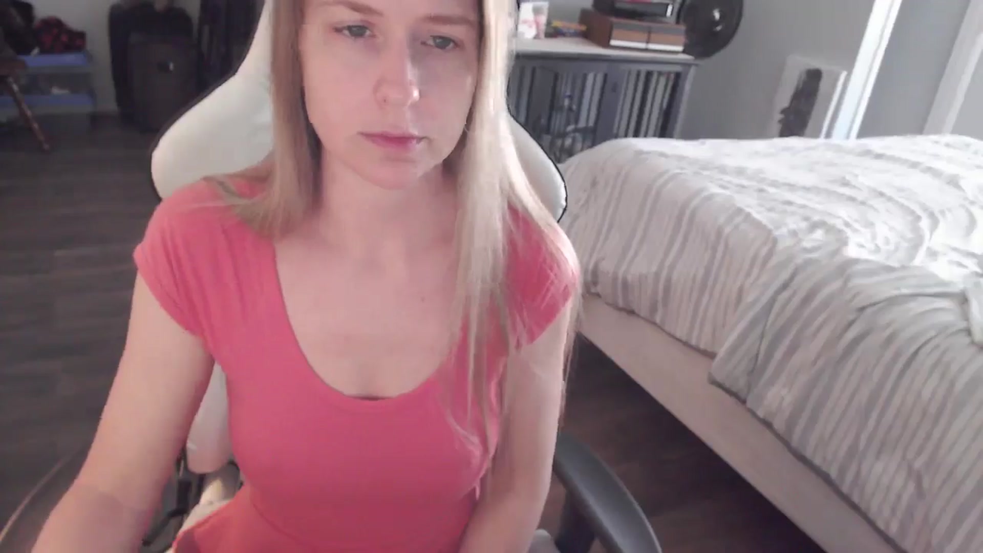 Gallery image thumbnail from ZenZoey's myfreecams stream on, 03/19/2026, 15:28 image 20 of 20
