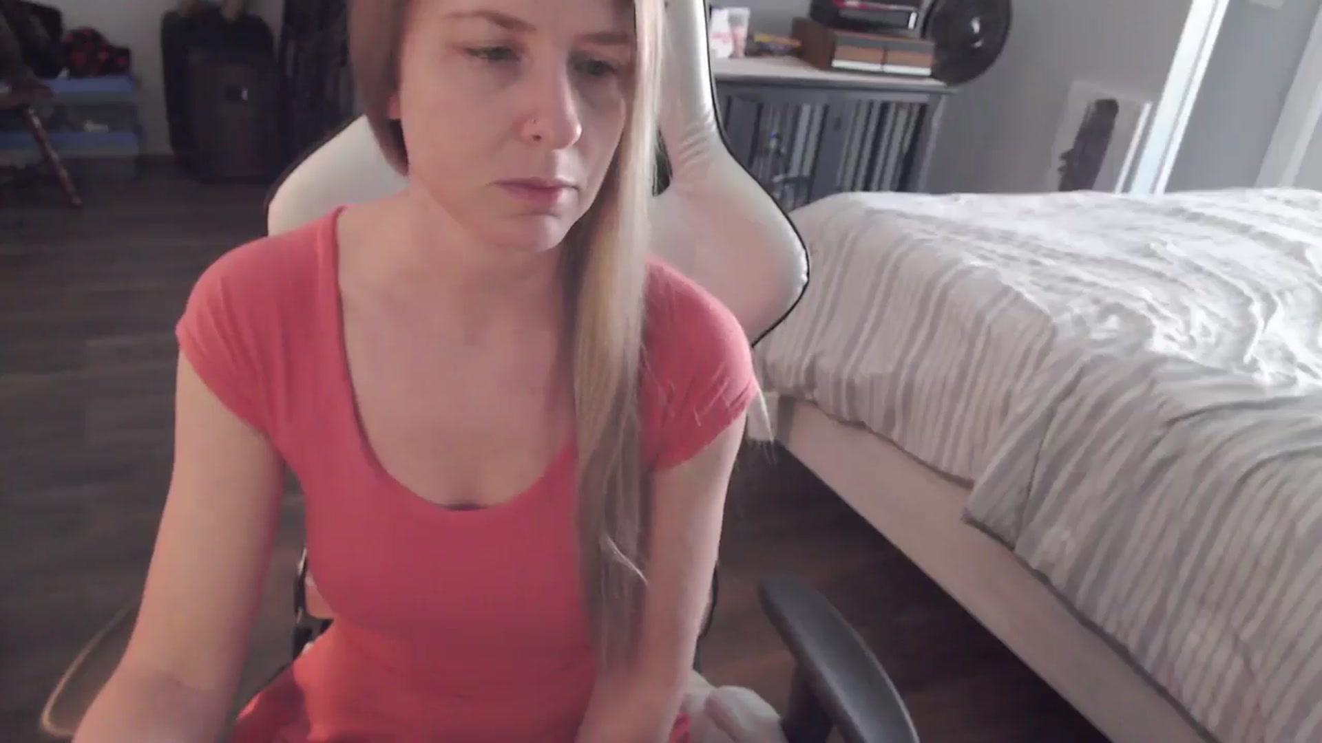 Gallery image thumbnail from ZenZoey's myfreecams stream on, 03/19/2026, 15:28 image 2 of 20