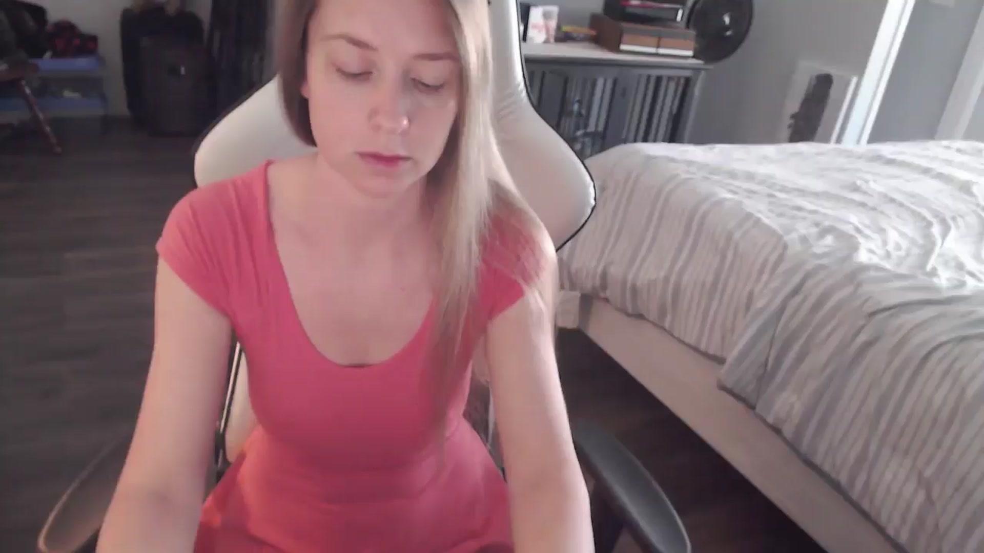 Gallery image thumbnail from ZenZoey's myfreecams stream on, 03/19/2026, 15:28 image 1 of 20