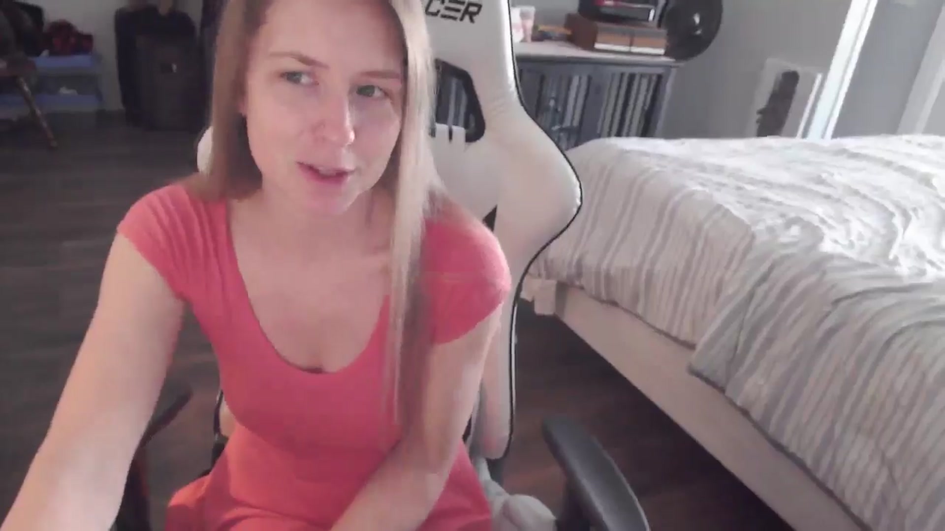Gallery image thumbnail from ZenZoey's myfreecams stream on, 03/19/2026, 15:28 image 9 of 20