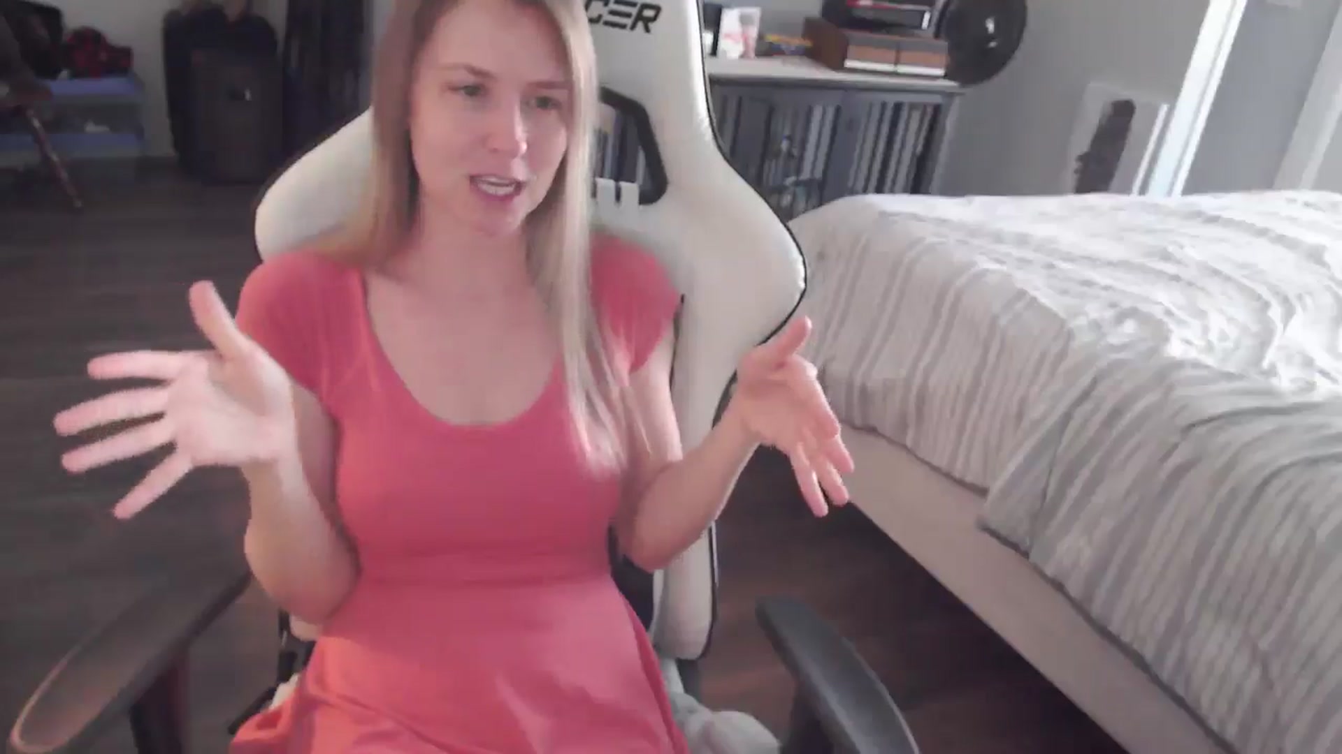 Gallery image thumbnail from ZenZoey's myfreecams stream on, 03/19/2026, 15:28 image 12 of 20