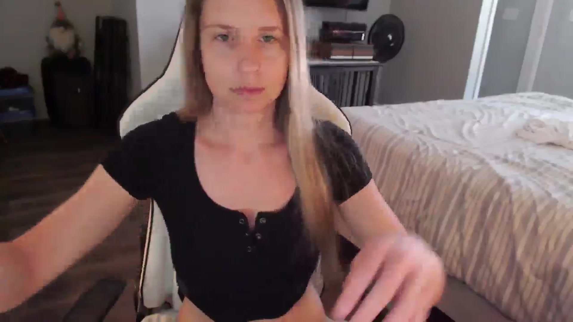 Gallery image thumbnail from ZenZoey's myfreecams stream on, 03/19/2026, 17:45 image 3 of 20