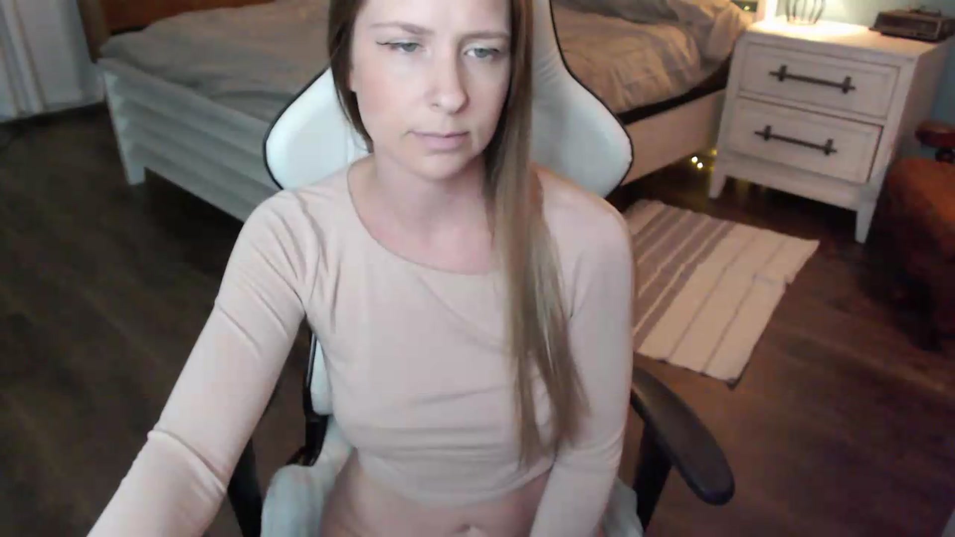 Gallery image thumbnail from ZenZoey's myfreecams stream on, 05/27/2026, 18:40 image 17 of 20