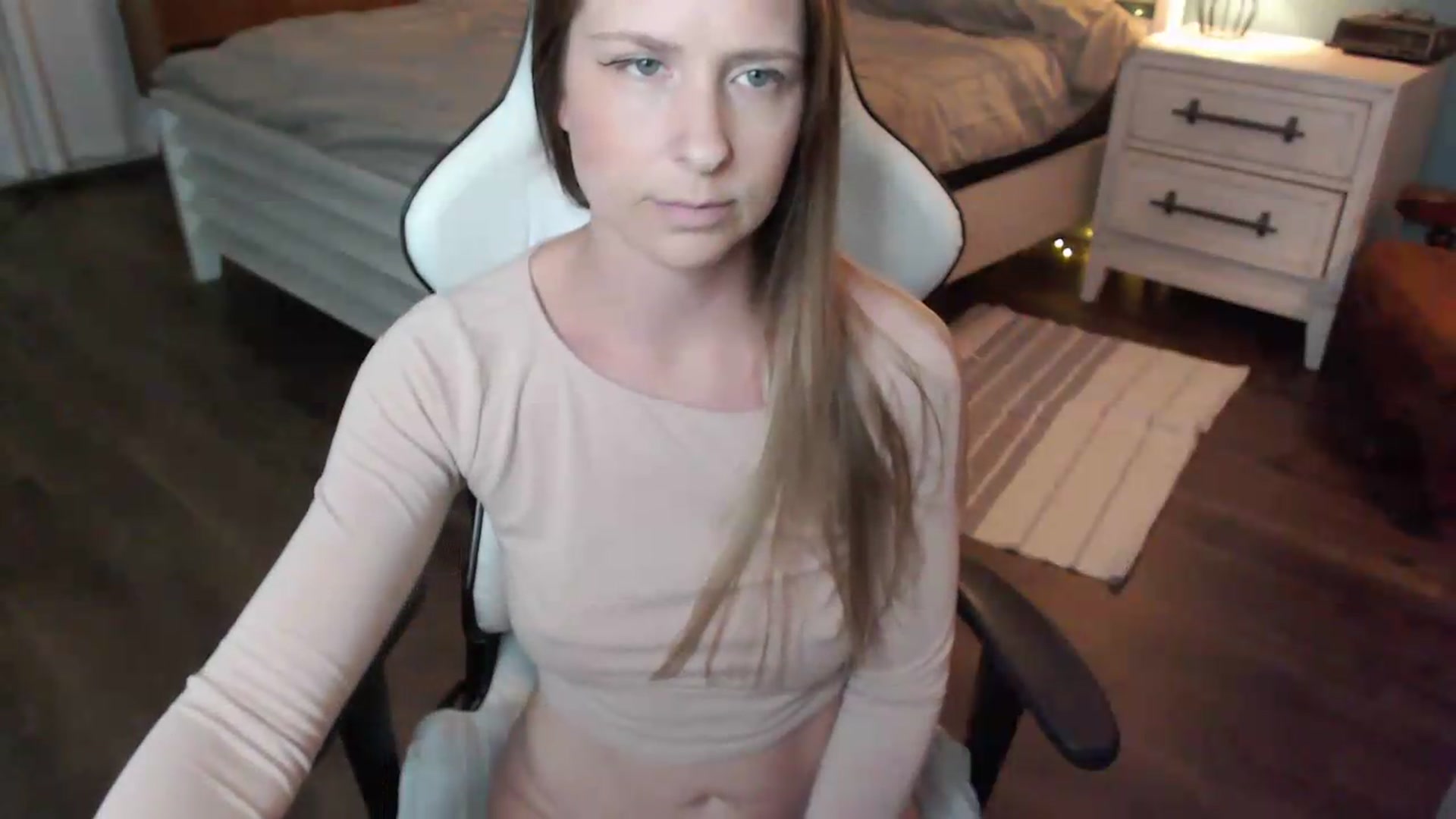 Gallery image thumbnail from ZenZoey's myfreecams stream on, 05/27/2026, 18:40 image 15 of 20