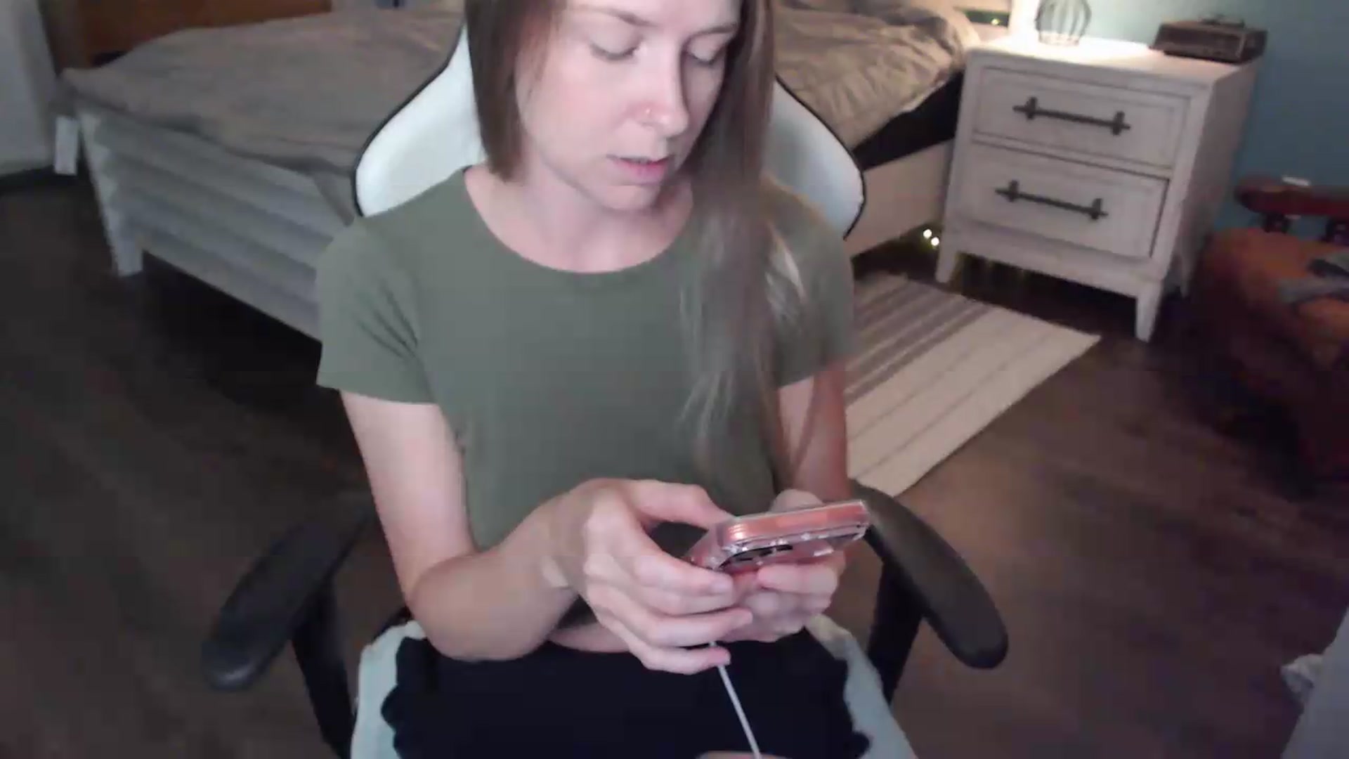 Gallery image thumbnail from ZenZoey's myfreecams stream on, 05/28/2026, 19:19 image 4 of 20