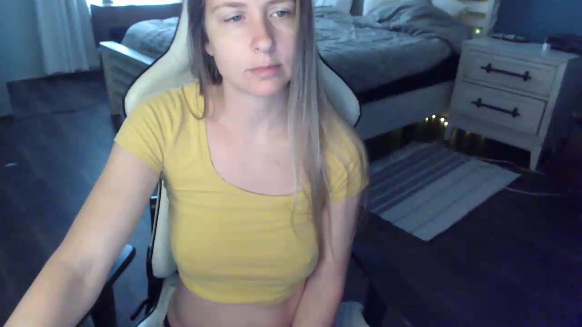 Gallery image thumbnail from ZenZoey's myfreecams stream on, 06/16/2026, 19:24 image 2 of 20