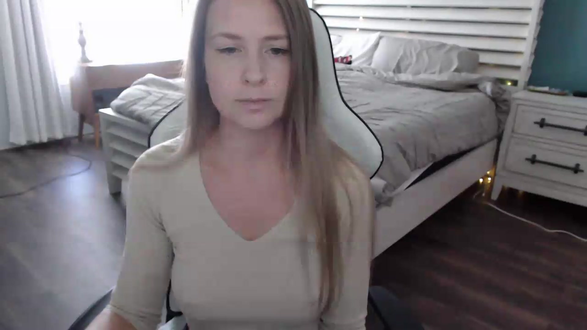 Gallery image thumbnail from ZenZoey's myfreecams stream on, 06/22/2026, 18:58 image 10 of 20