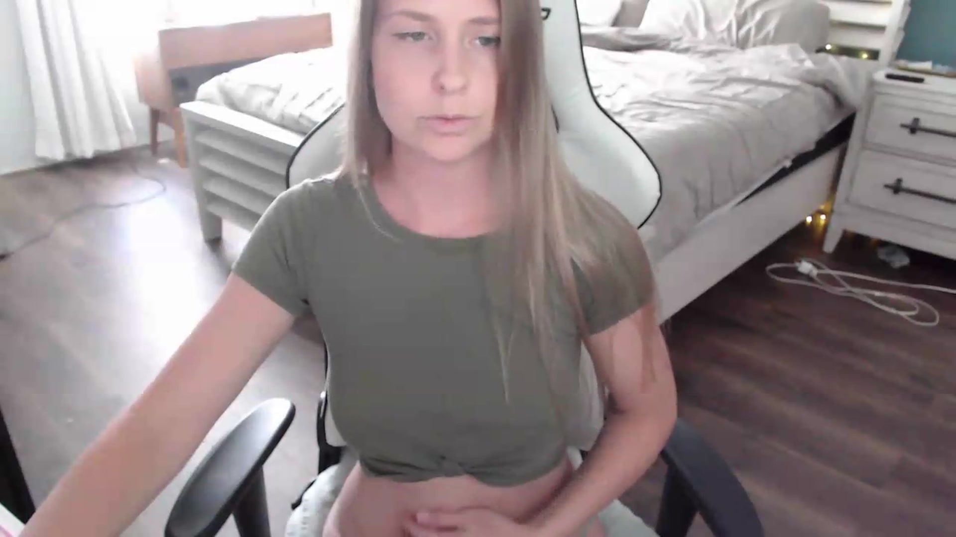 Gallery image thumbnail from ZenZoey's myfreecams stream on, 06/24/2026, 19:52 image 14 of 20