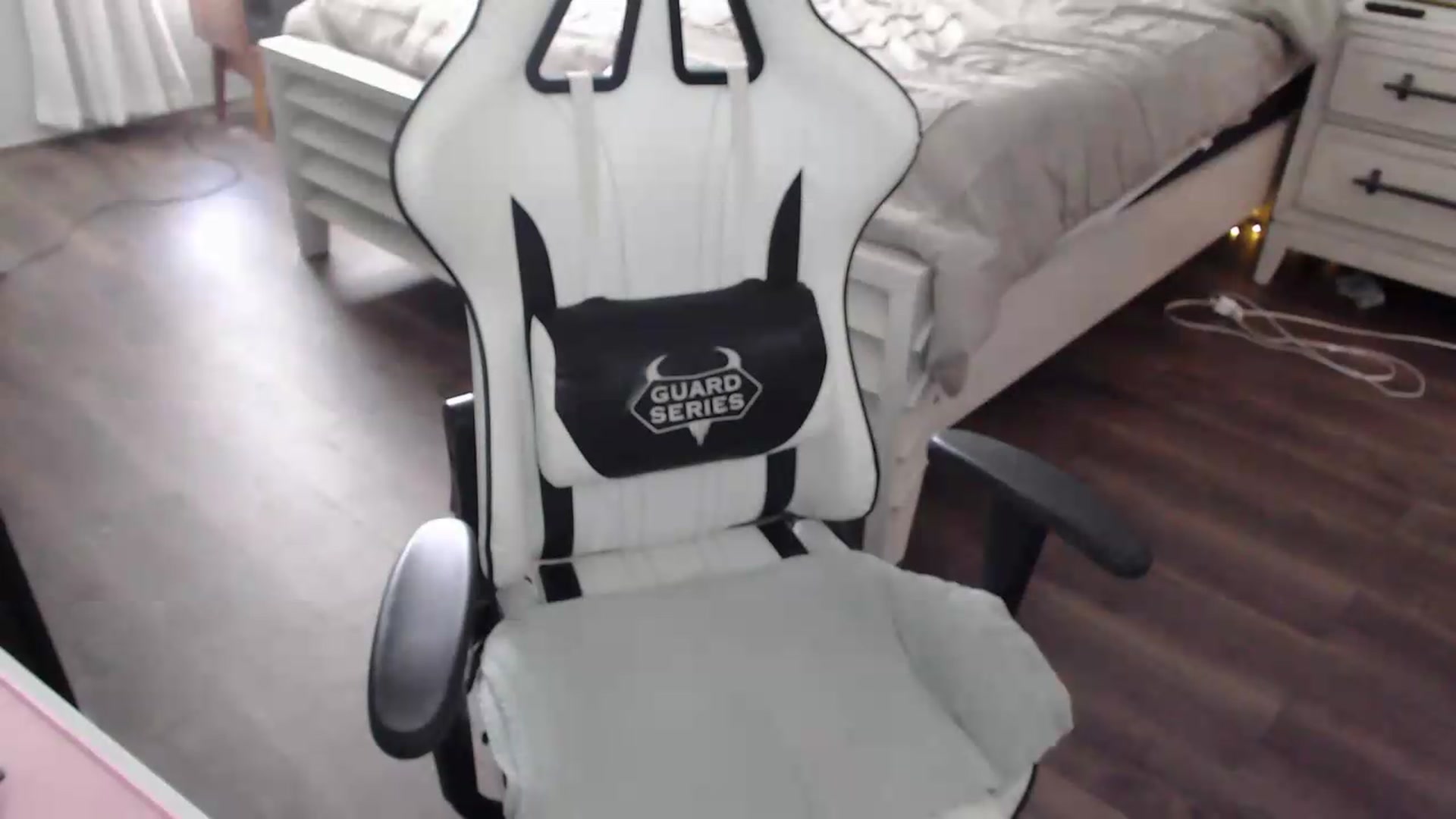 Gallery image thumbnail from ZenZoey's myfreecams stream on, 06/24/2026, 19:52 image 12 of 20