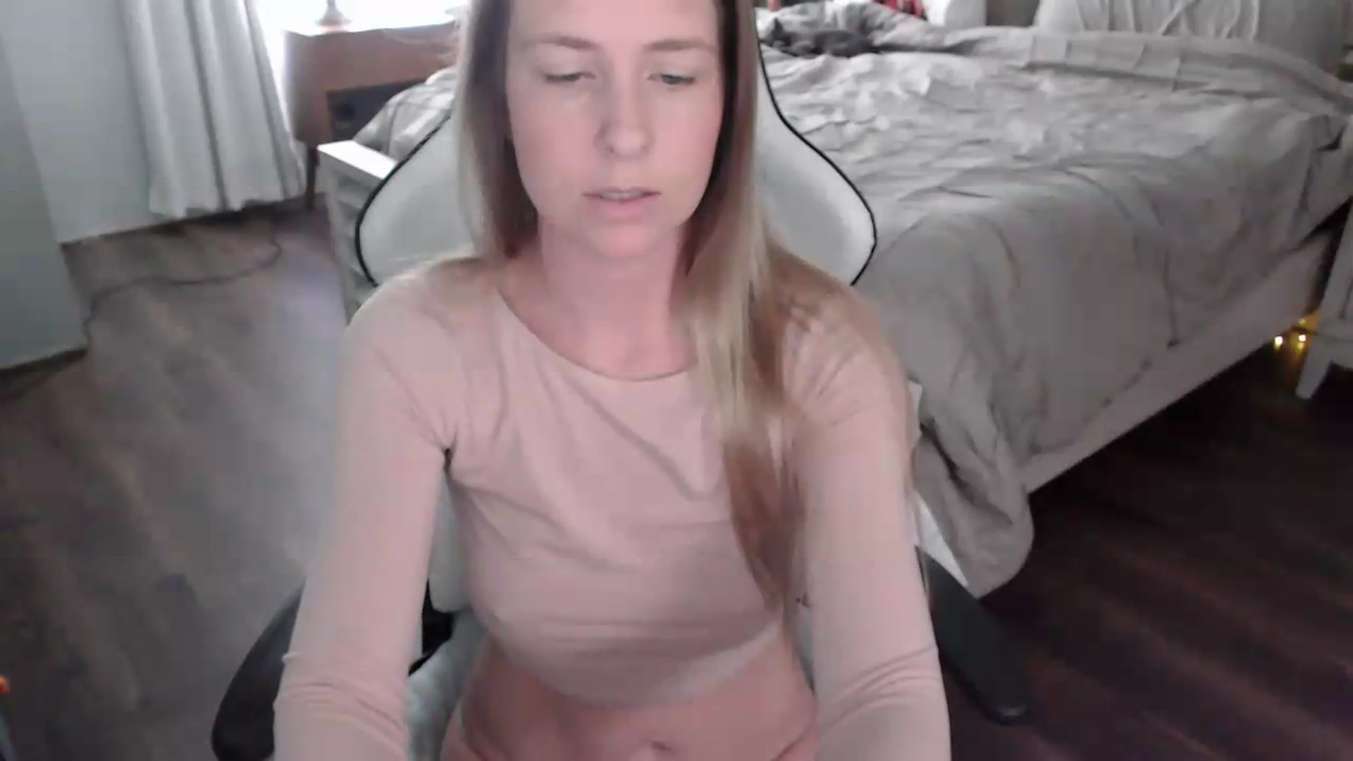 Gallery image thumbnail from ZenZoey's myfreecams stream on, 06/29/2026, 19:41 image 4 of 20