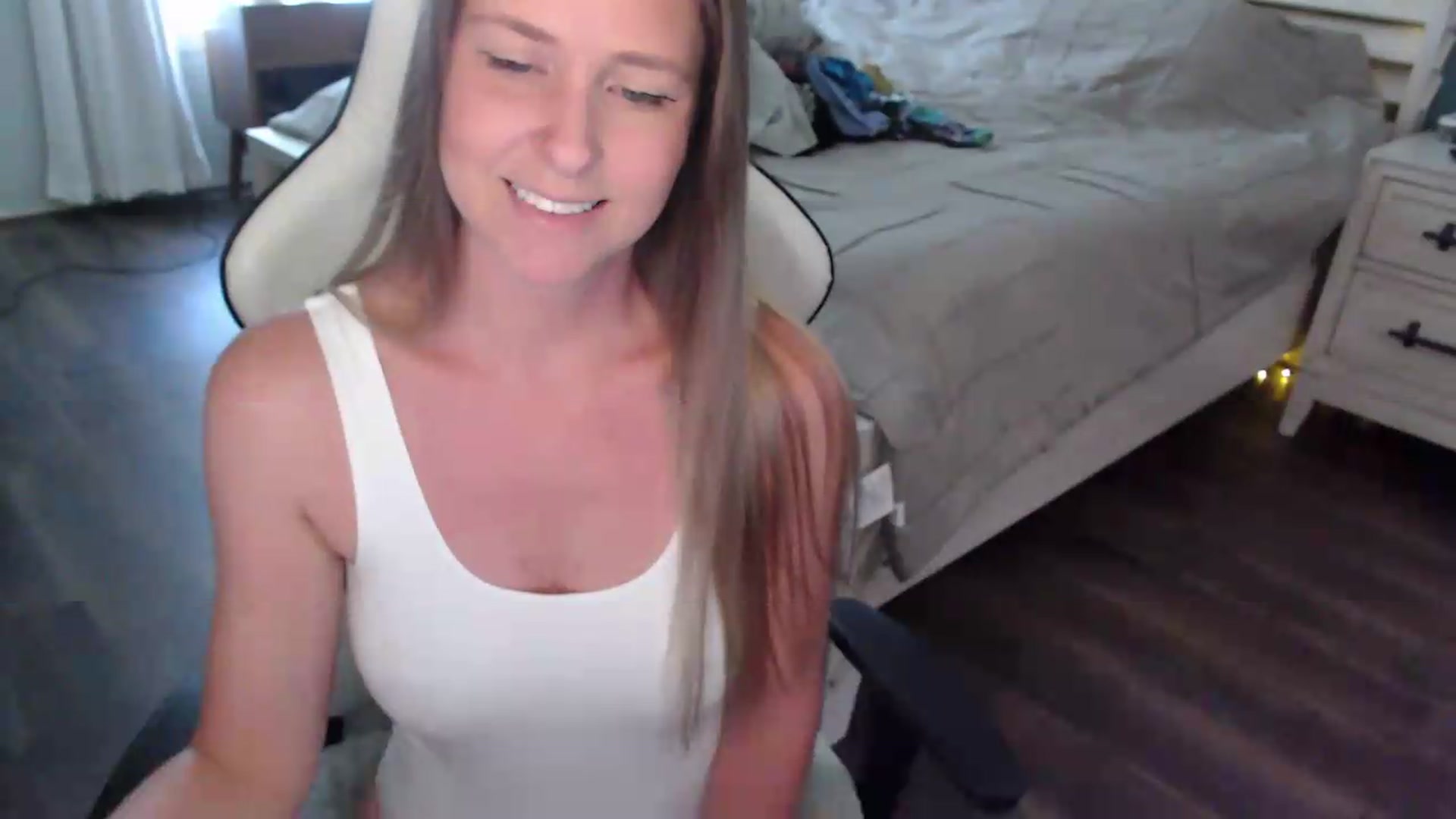 Gallery image thumbnail from ZenZoey's myfreecams stream on, 07/01/2026, 18:06 image 8 of 20