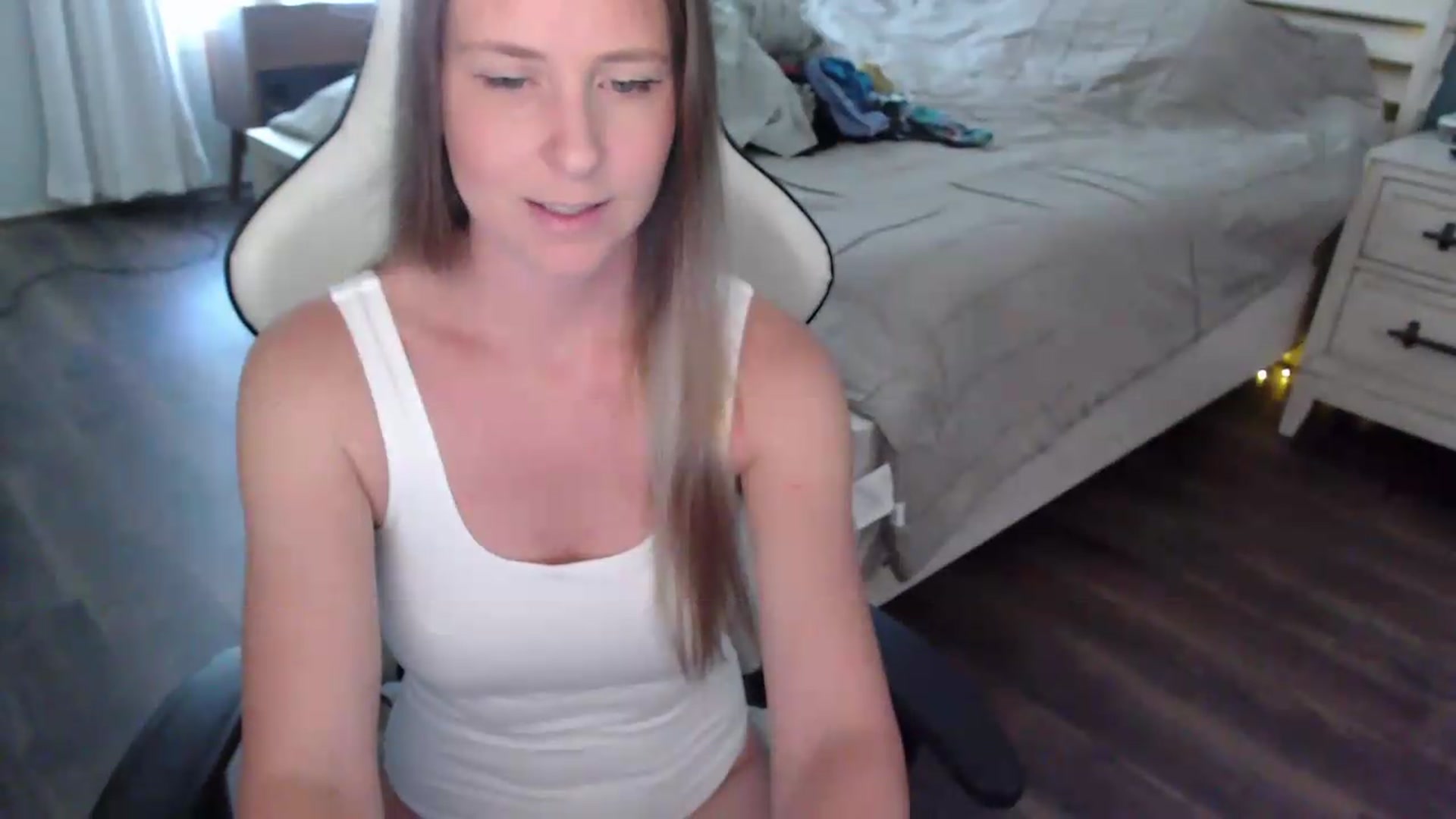 Gallery image thumbnail from ZenZoey's myfreecams stream on, 07/01/2026, 18:06 image 4 of 20