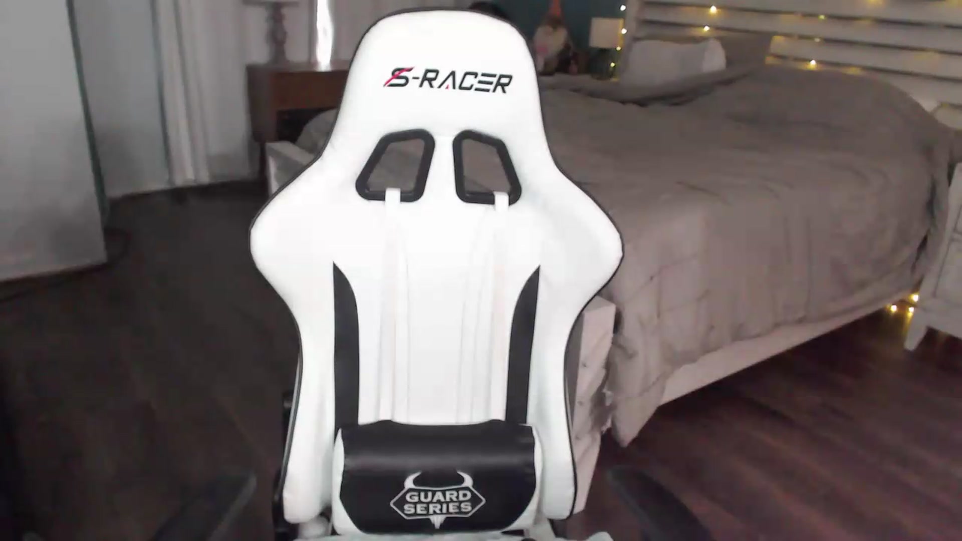 Gallery image thumbnail from ZenZoey's myfreecams stream on, 07/27/2026, 15:41 image 2 of 20