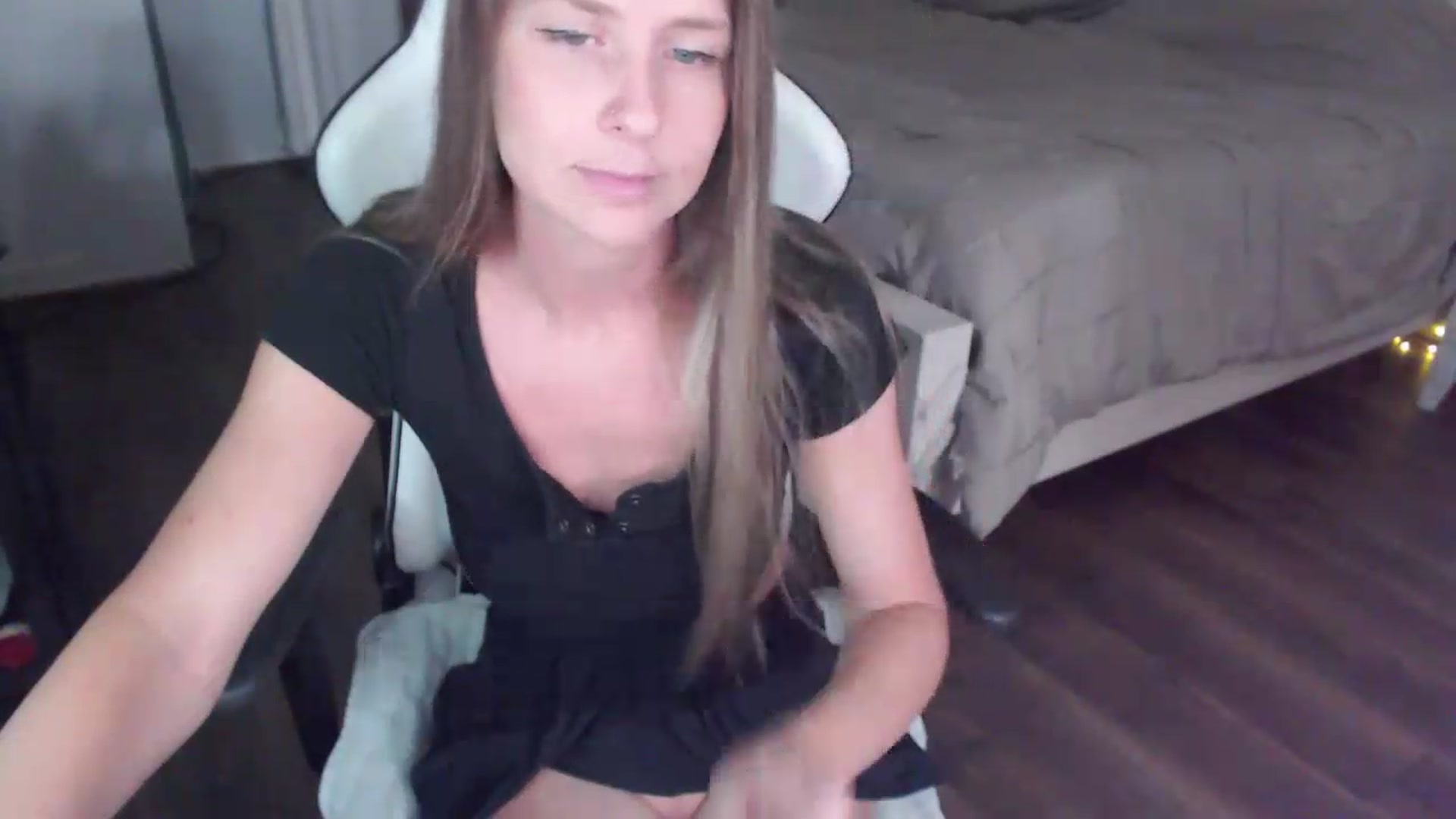 Gallery image thumbnail from ZenZoey's myfreecams stream on, 07/27/2026, 15:41 image 12 of 20