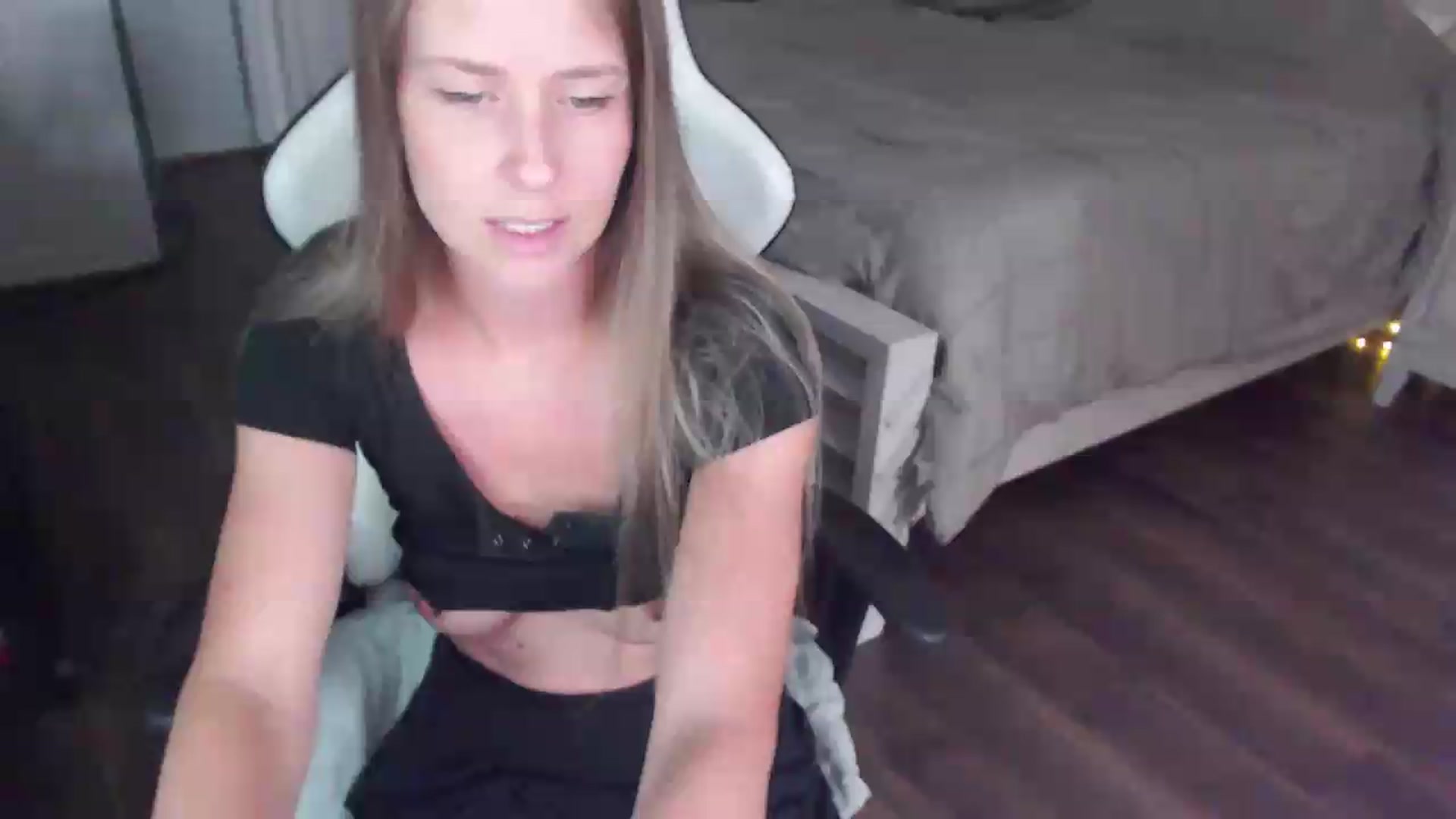 Gallery image thumbnail from ZenZoey's myfreecams stream on, 07/27/2026, 15:41 image 7 of 20