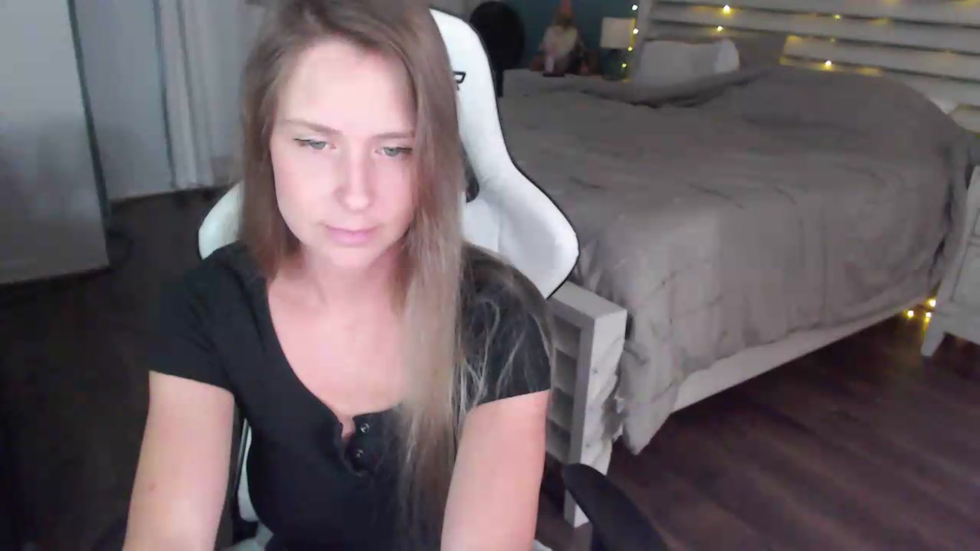 Gallery image thumbnail from ZenZoey's myfreecams stream on, 07/27/2026, 15:41 image 3 of 20