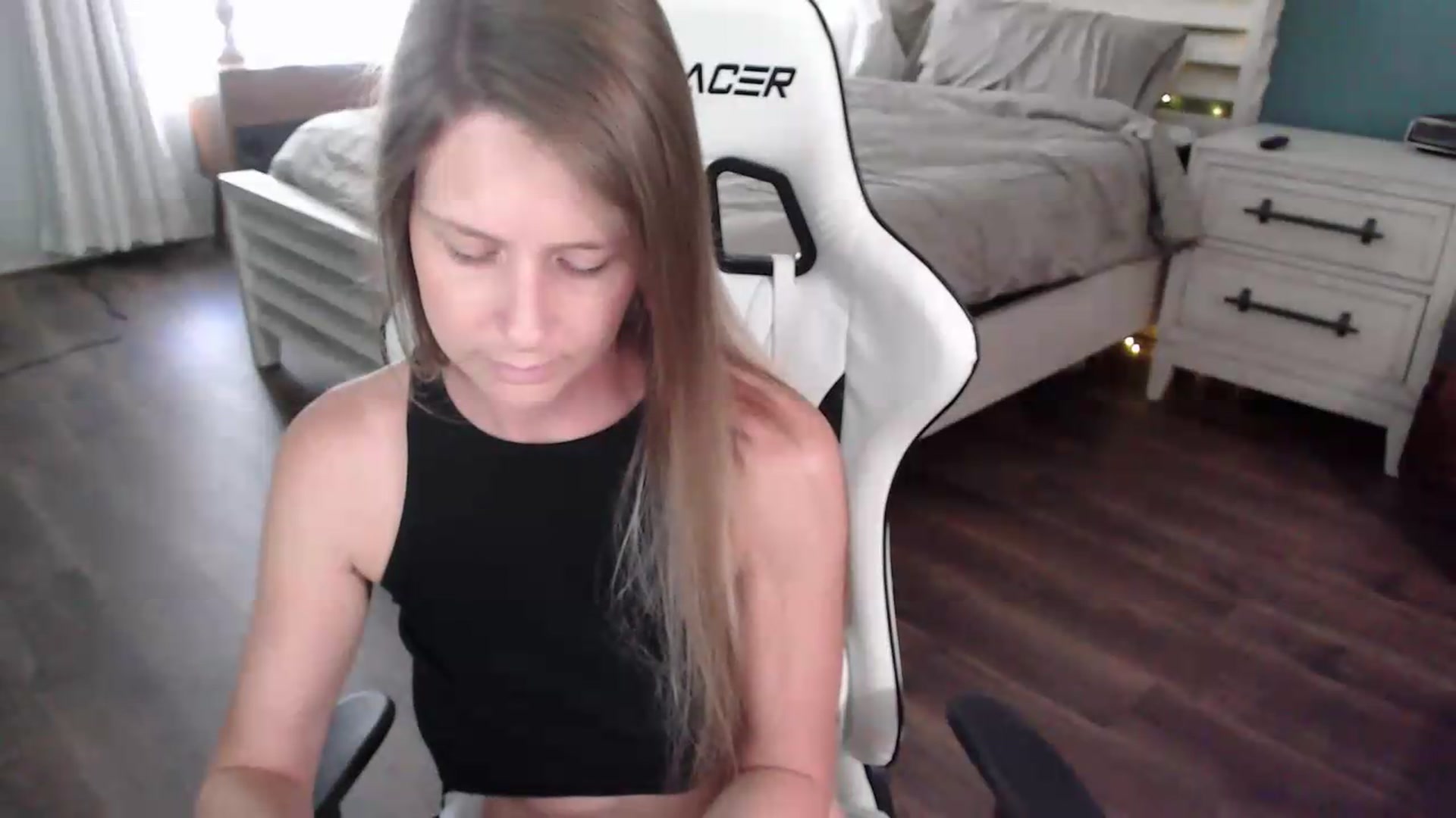 Gallery image thumbnail from ZenZoey's myfreecams stream on, 08/03/2026, 17:51 image 12 of 20