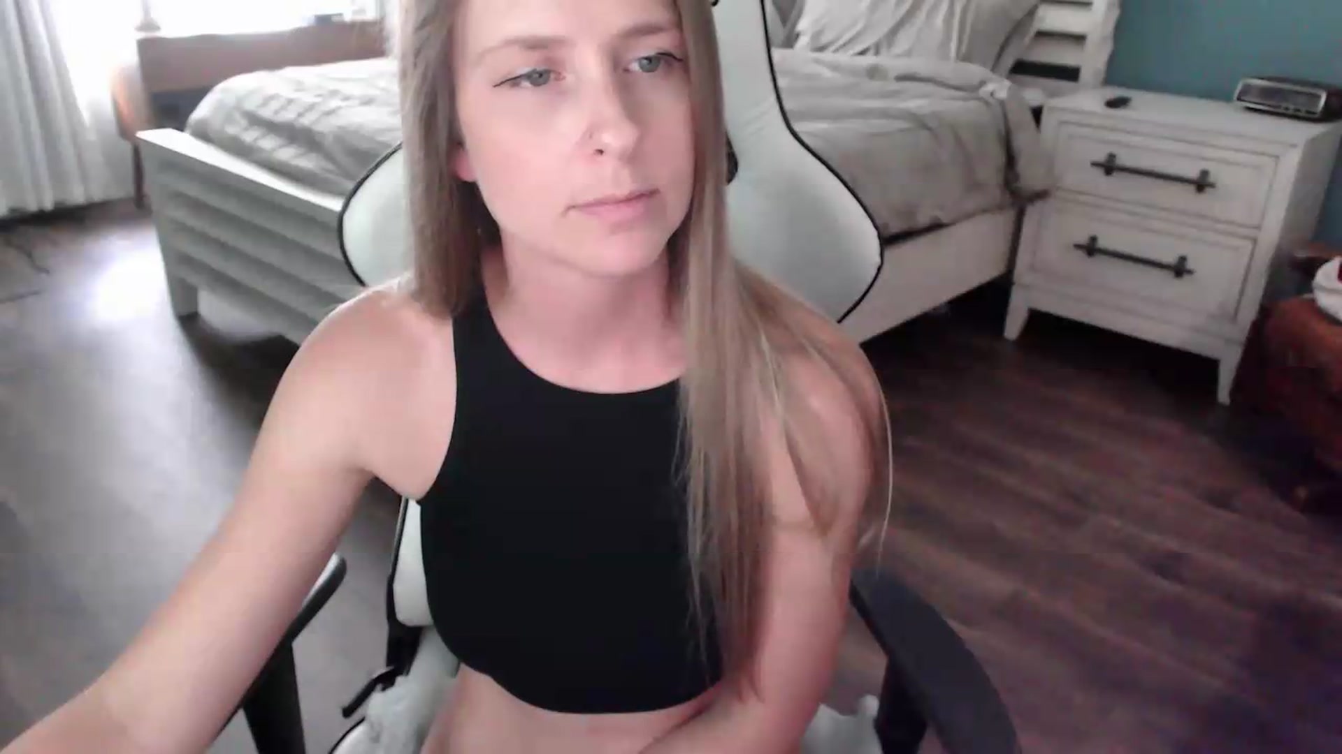 Gallery image thumbnail from ZenZoey's myfreecams stream on, 08/03/2026, 20:42 image 12 of 20