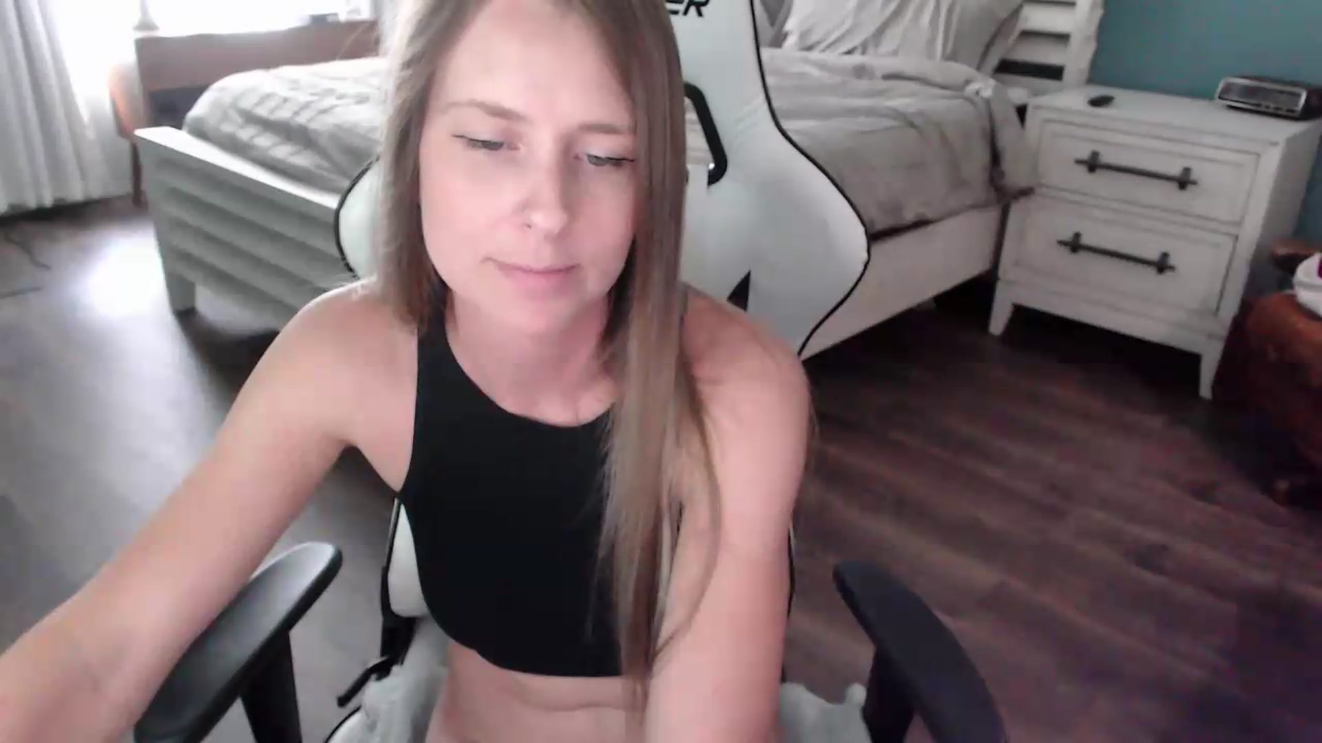 Gallery image thumbnail from ZenZoey's myfreecams stream on, 08/03/2026, 20:42 image 14 of 20
