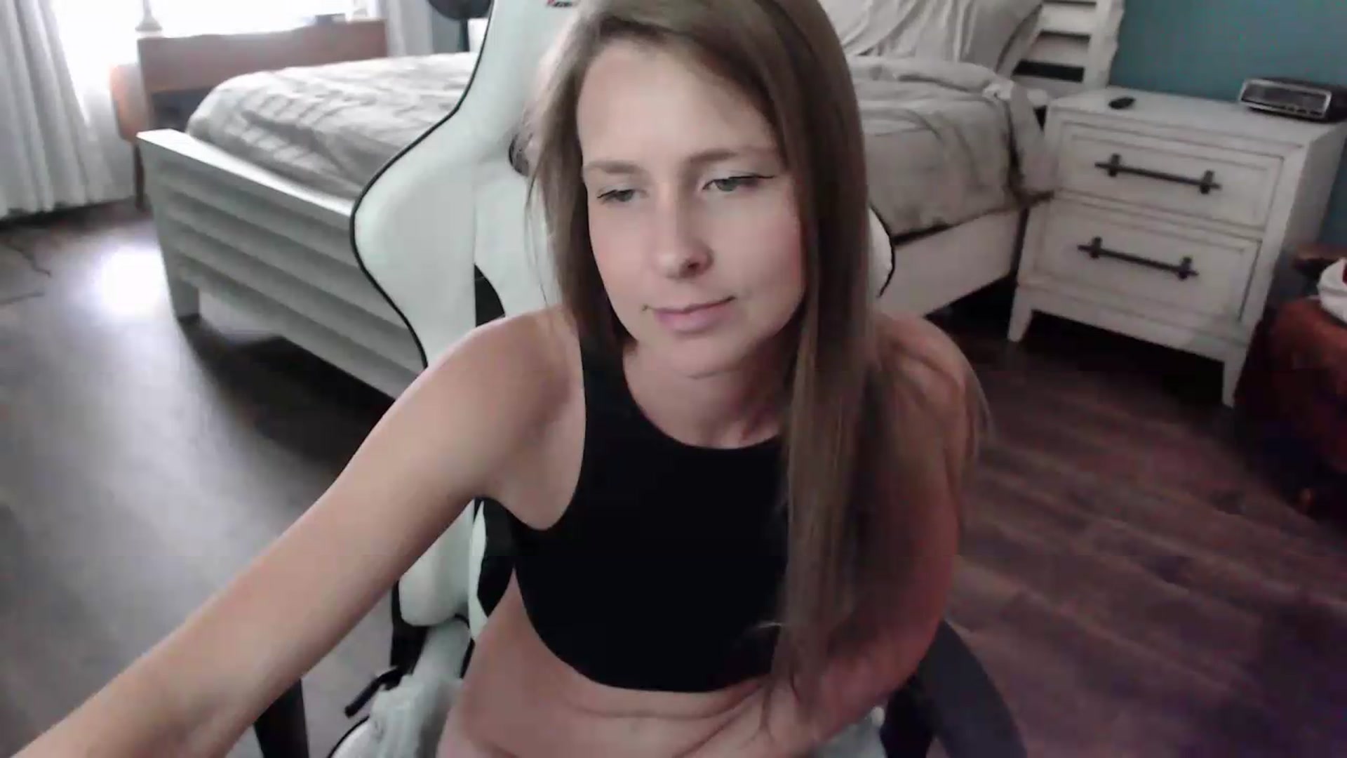 Gallery image thumbnail from ZenZoey's myfreecams stream on, 08/03/2026, 20:42 image 18 of 20