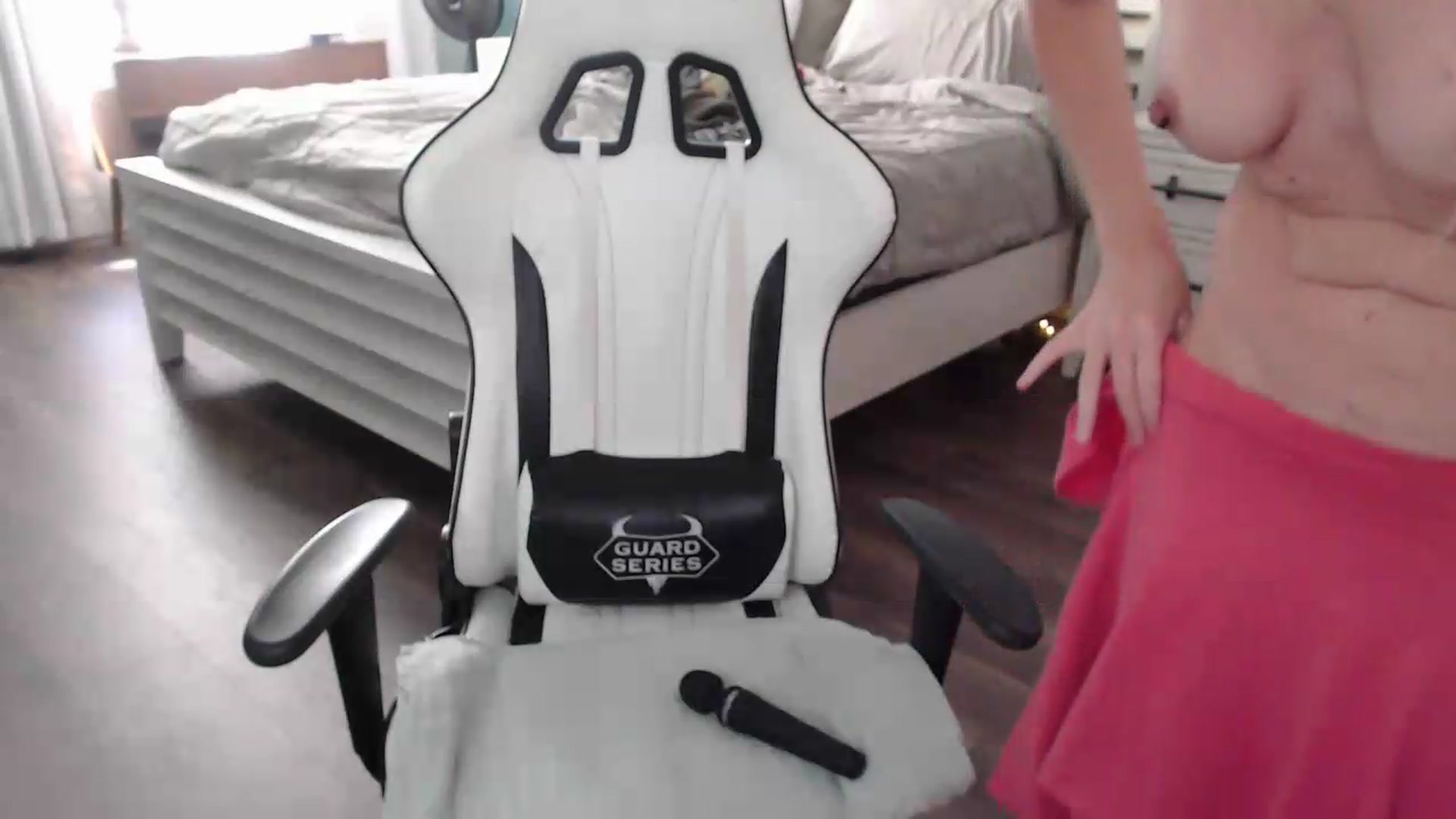 Gallery image thumbnail from ZenZoey's myfreecams stream on, 08/04/2026, 20:19 image 6 of 20