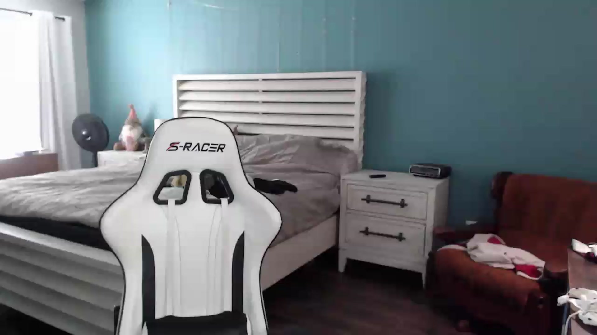 Gallery image thumbnail from ZenZoey's myfreecams stream on, 08/06/2026, 17:07 image 1 of 20