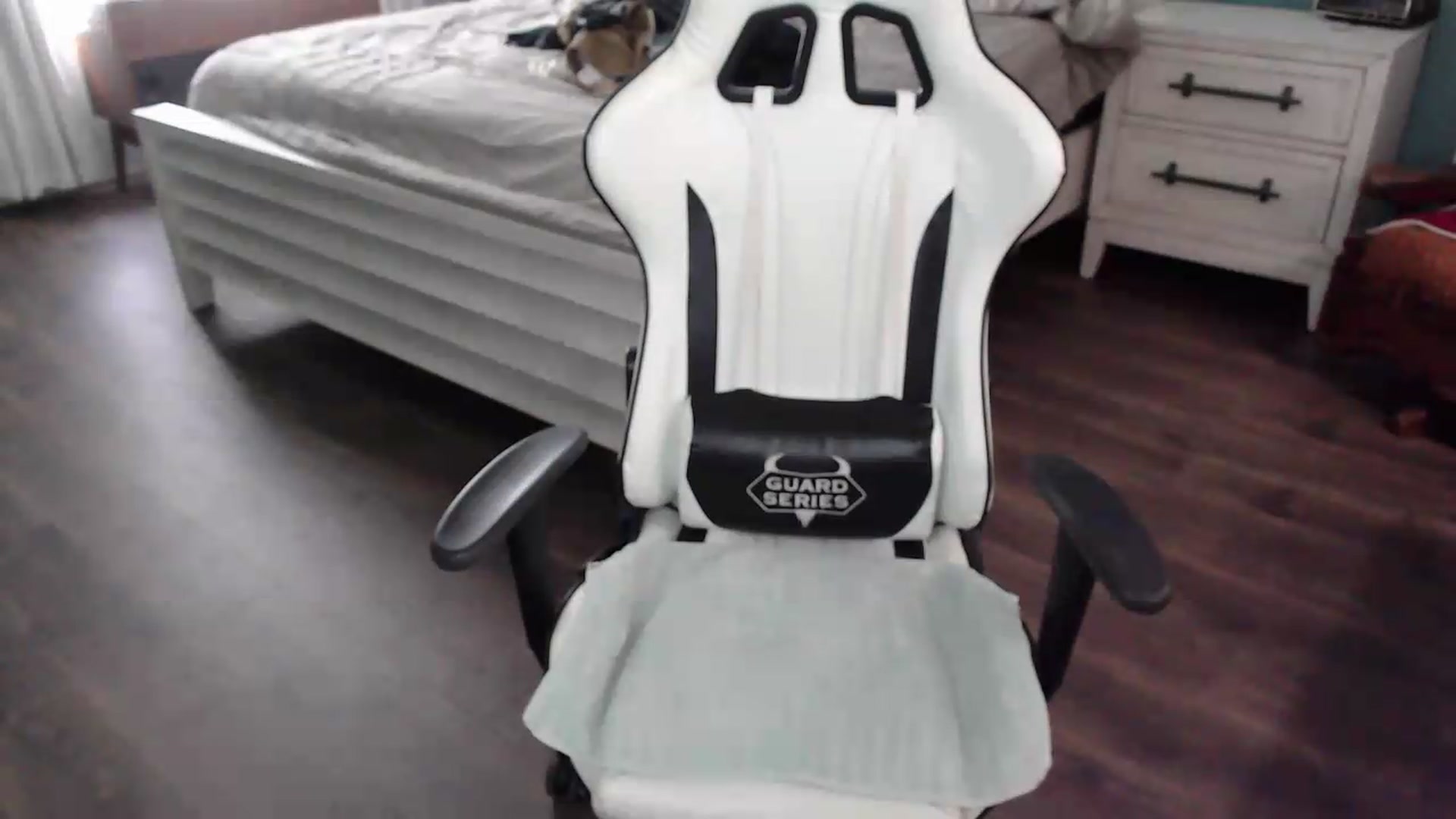Gallery image thumbnail from ZenZoey's myfreecams stream on, 08/10/2026, 17:43 image 8 of 20