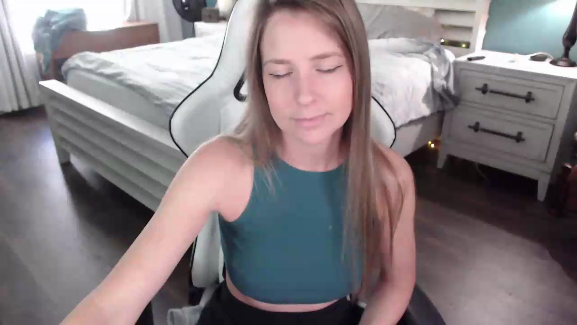 Gallery image thumbnail from ZenZoey's myfreecams stream on, 08/24/2026, 16:05 image 8 of 20