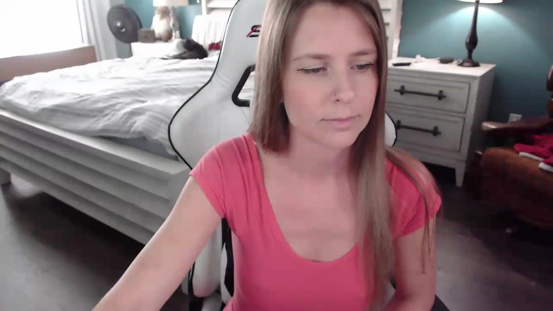 Gallery image thumbnail from ZenZoey's myfreecams stream on, 08/26/2026, 21:15 image 13 of 20