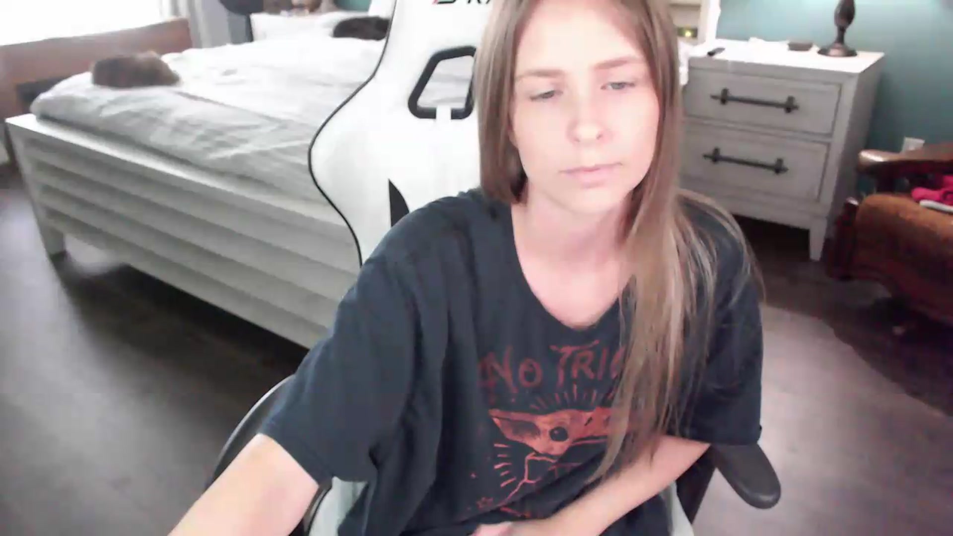 Gallery image thumbnail from ZenZoey's myfreecams stream on, 08/27/2026, 18:53 image 16 of 20