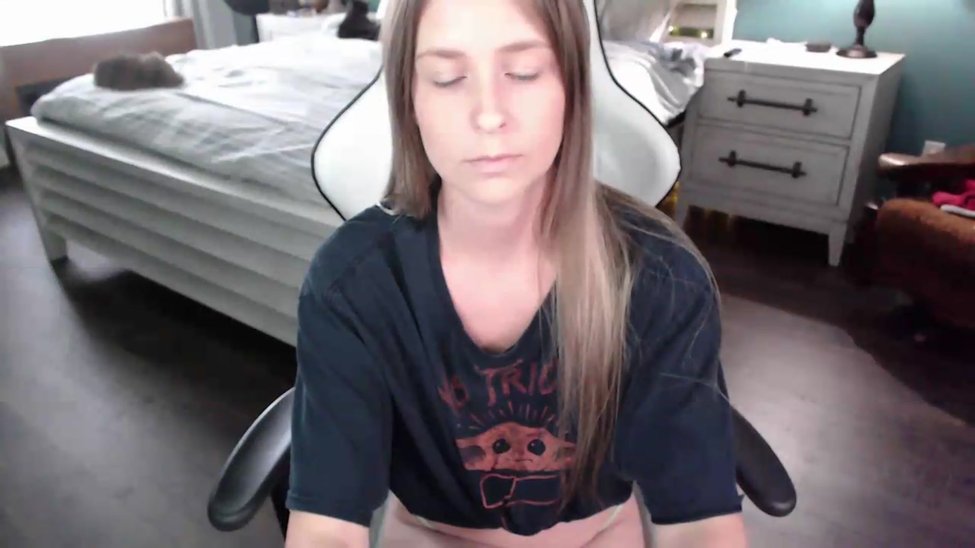 Gallery image thumbnail from ZenZoey's myfreecams stream on, 08/27/2026, 18:53 image 15 of 20