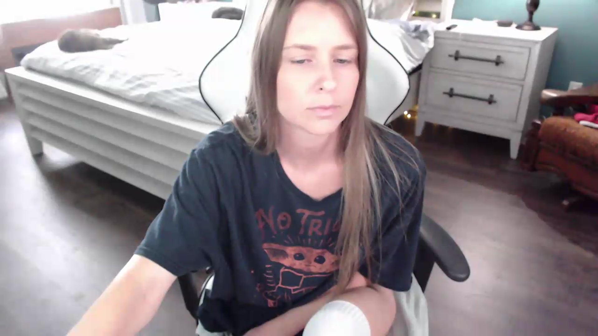 Gallery image thumbnail from ZenZoey's myfreecams stream on, 08/27/2026, 19:23 image 19 of 20