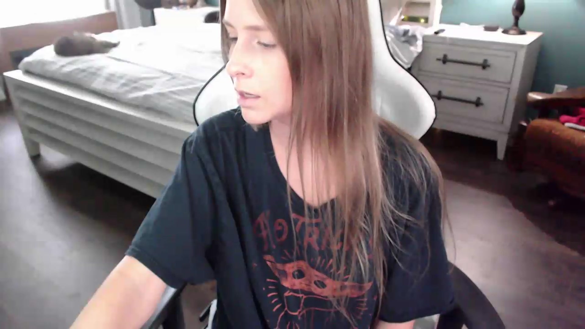 Gallery image thumbnail from ZenZoey's myfreecams stream on, 08/27/2026, 19:23 image 3 of 20